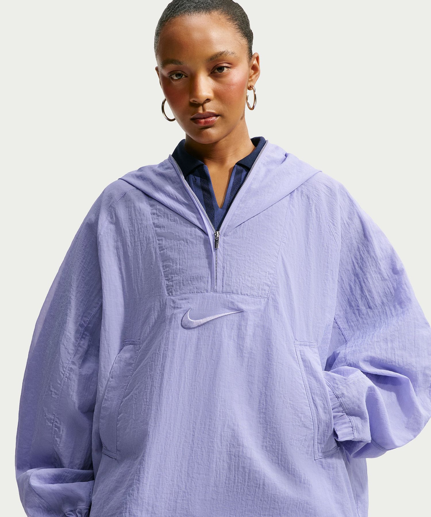 NIKE W RNWY LT WT JACKET PURPLEの画像