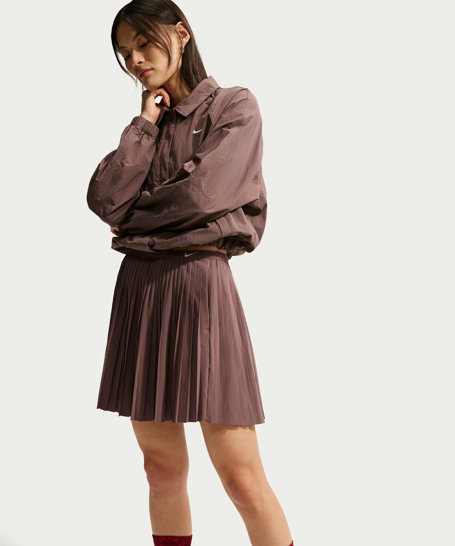 NIKE AS W NSW PLEATED SKIRT BROWNの画像