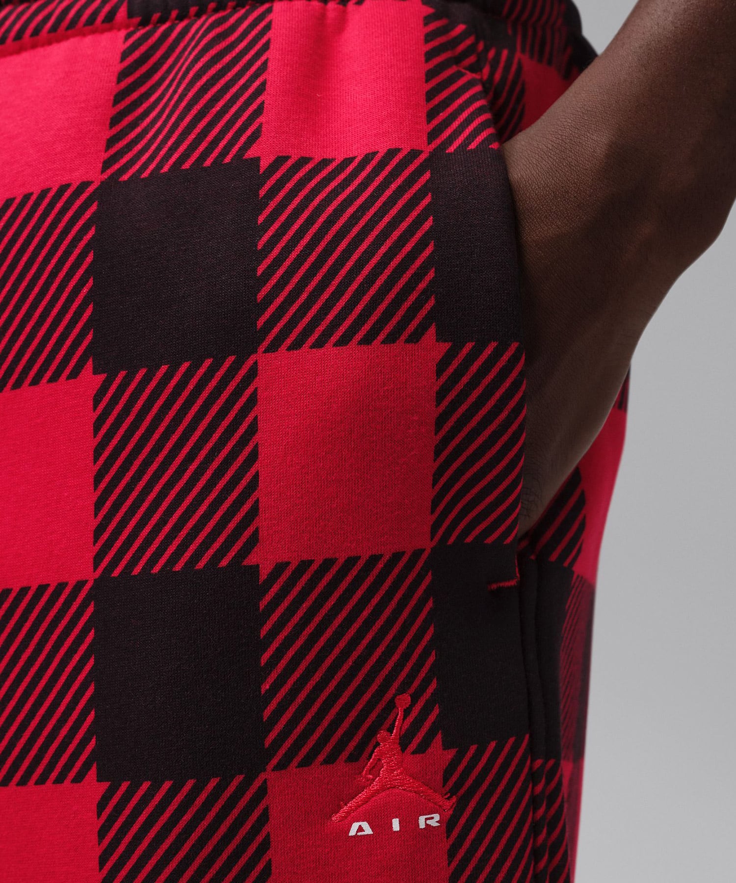 JORDAN BRAND M J BRK SSNL FRSD CUFF PNT REDの画像