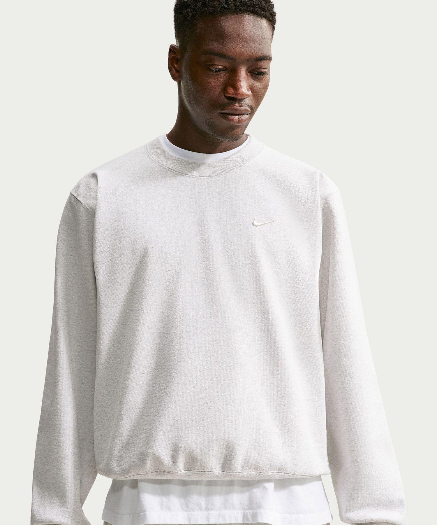 NIKE M NRG NK 560 FLEECE CREW BEIGEの画像