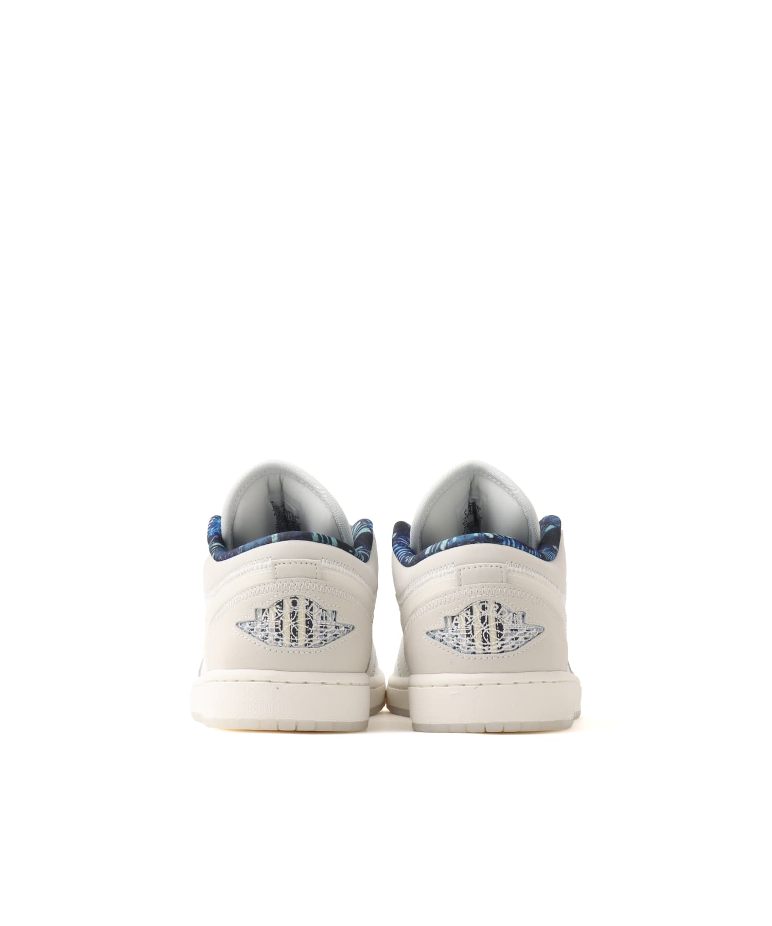 JORDAN BRAND AIR JORDAN 1 LOW SE APLA SUMMIT WHITE/SAIL-MULTI-COLOR-OFF WHITEの画像