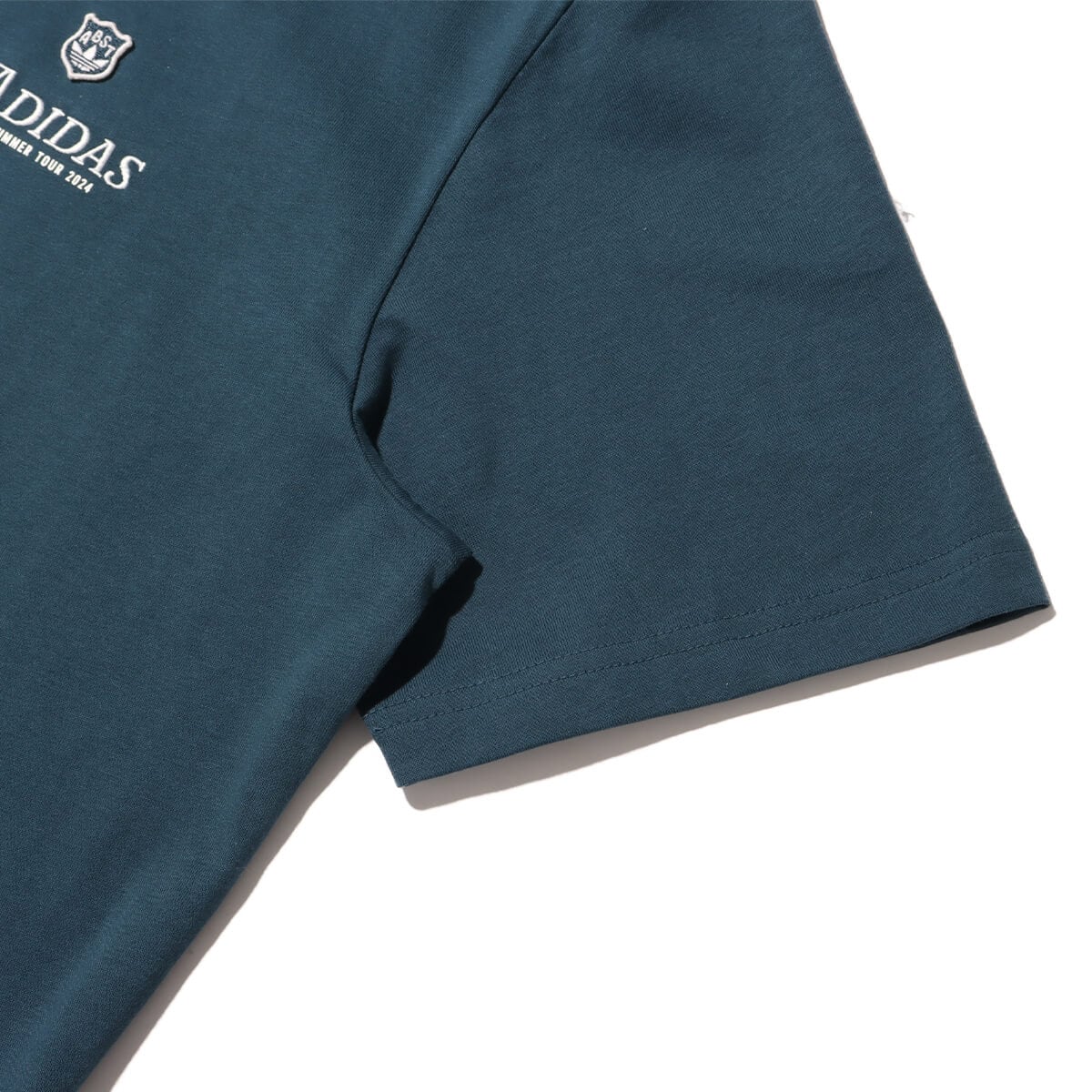 adidas LEISURE TEE ARCNGTの画像