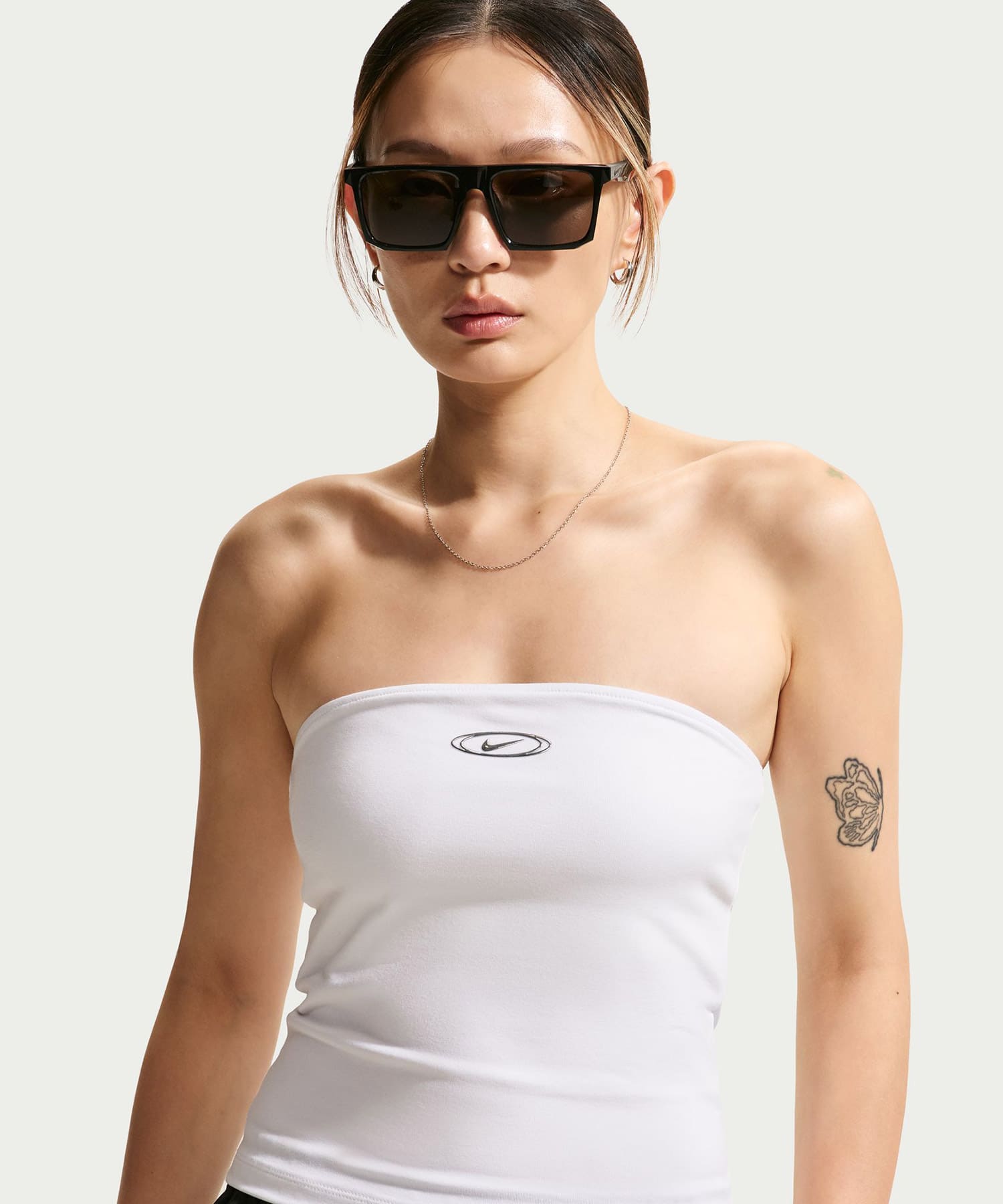 NIKE AS W NK STREET GFX TUBE TOP WHITEの画像
