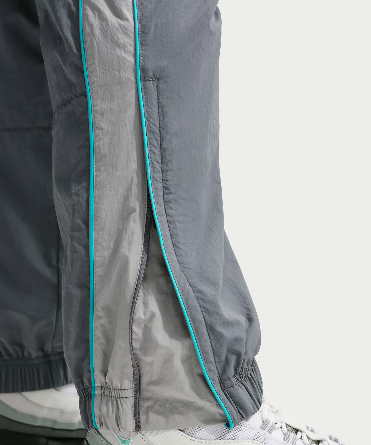 NIKE M NSW AIR MAX 95 WVN PANT GRAYの画像