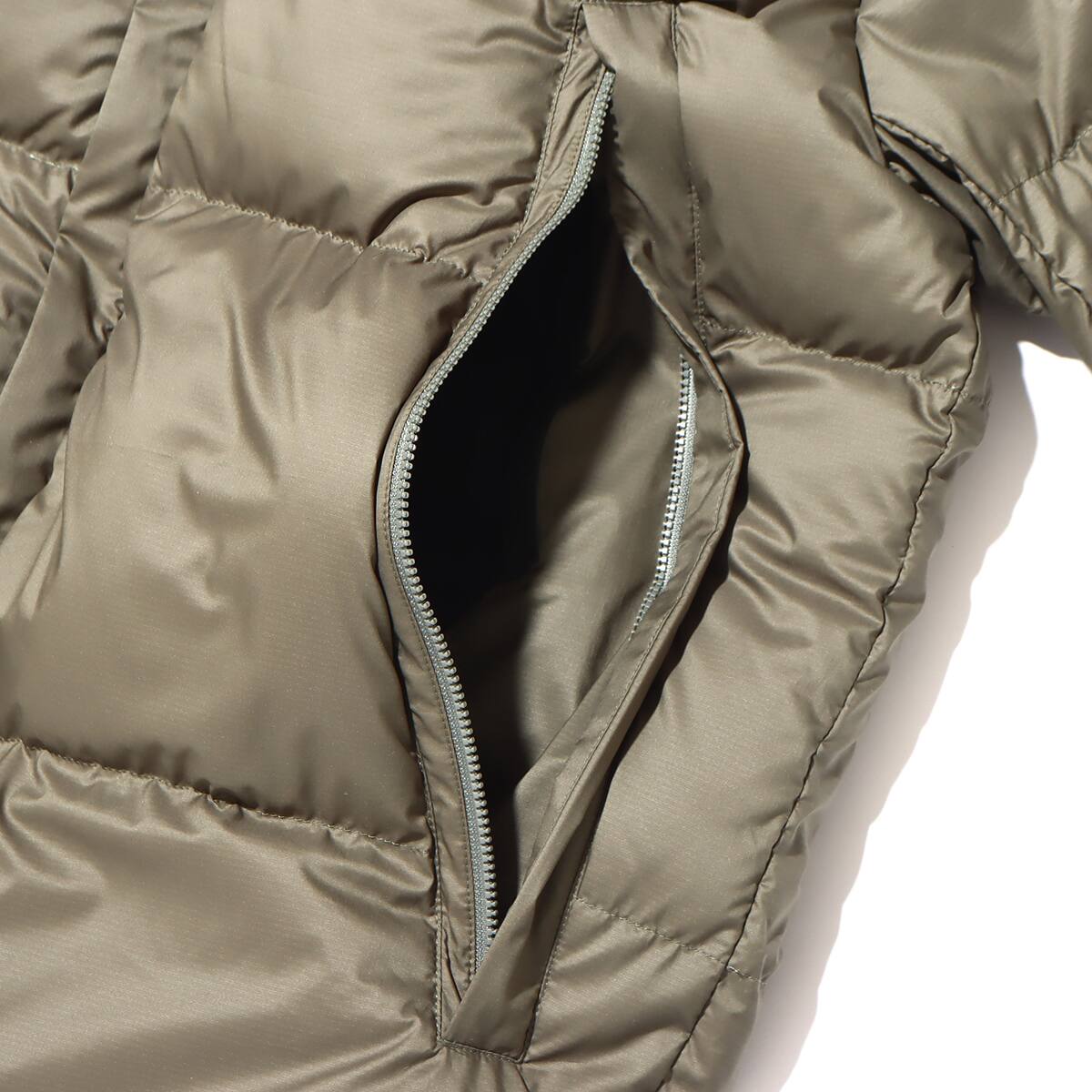 snow peak Recycled Light Down Jacket Olive 22FA-Iの画像