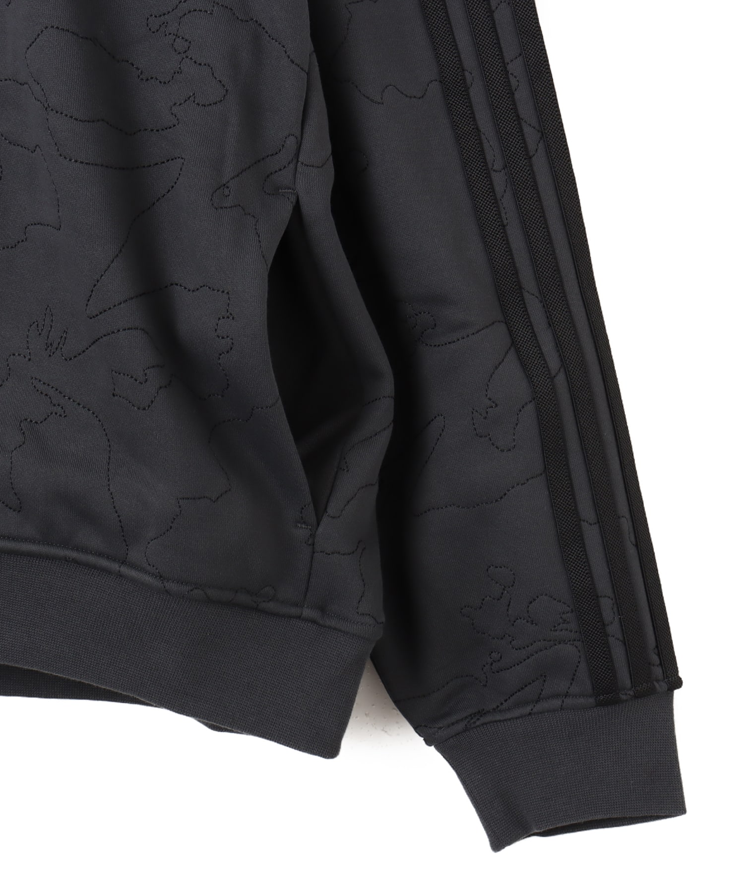 adidas 100 THIEVES HOODIE カーボンの画像