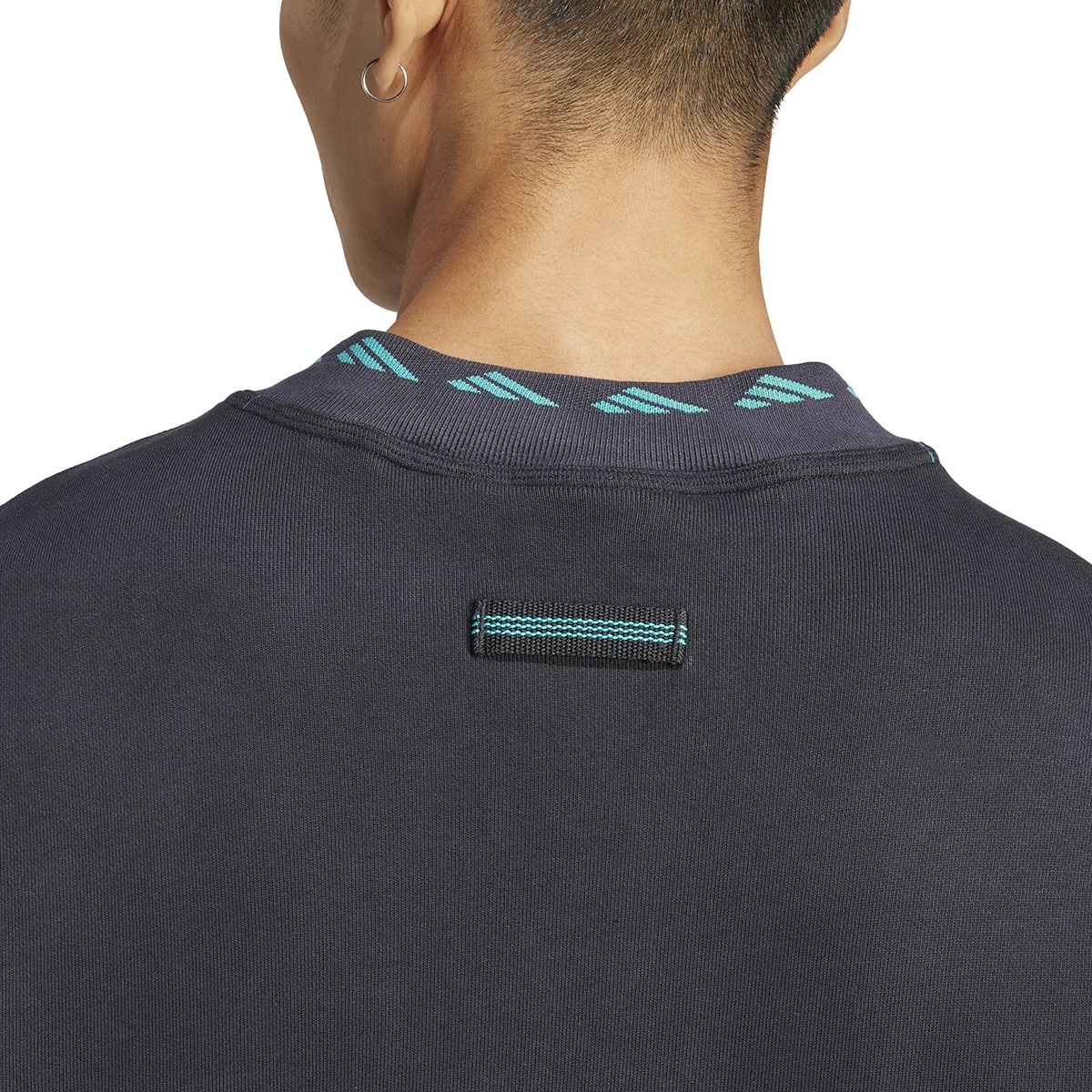 adidas EQT FLEECE HALFZIP SWEAT ブラックの画像
