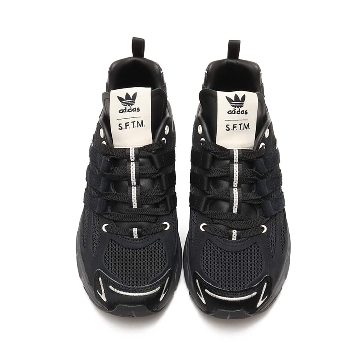adidas ADISTAR CUSHION SFTM CORE BLACK/CORE BLACK/CREAM WHITEの画像