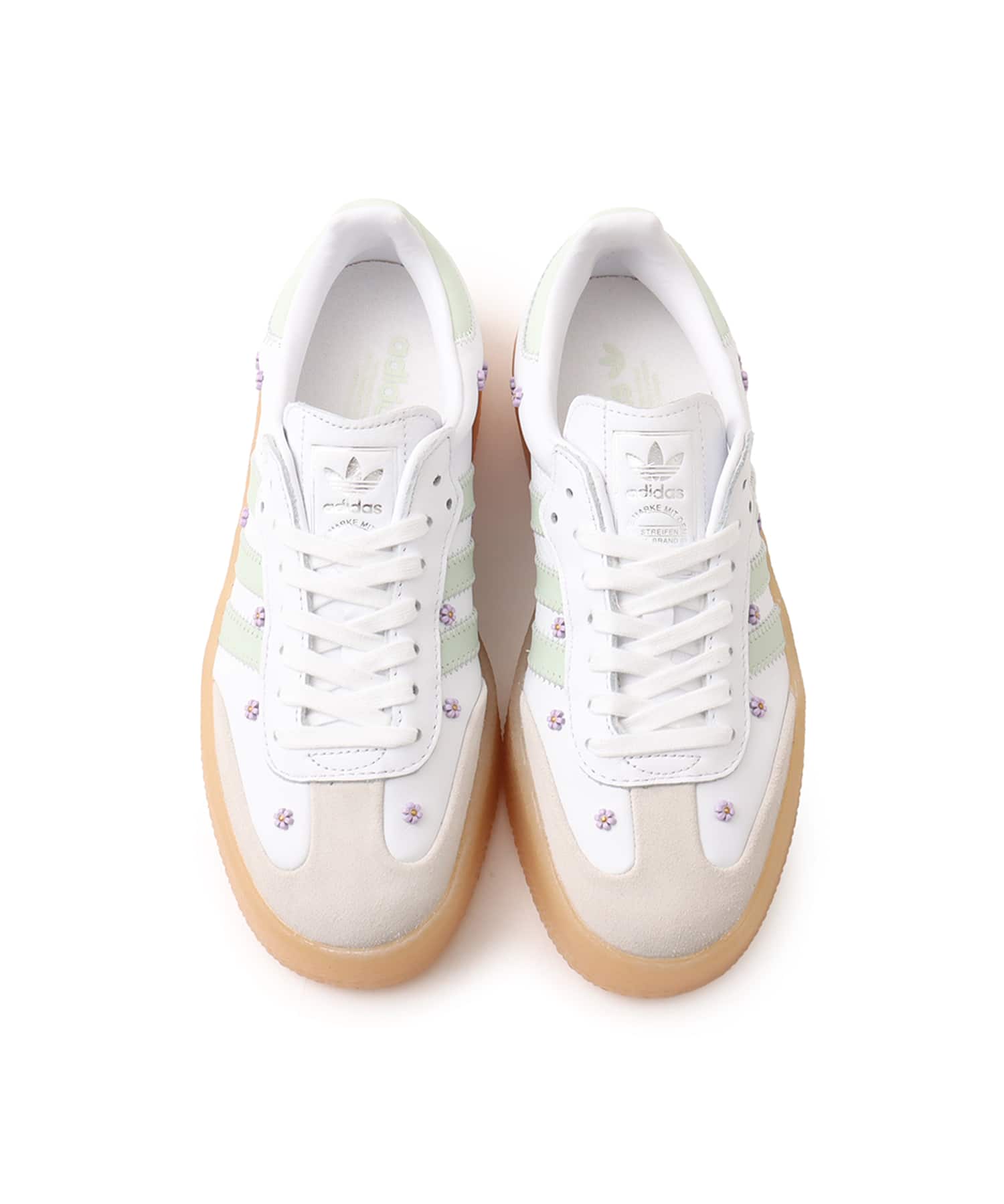 adidas SAMBAE W FTWWHT/LINGRN/GUM3の画像