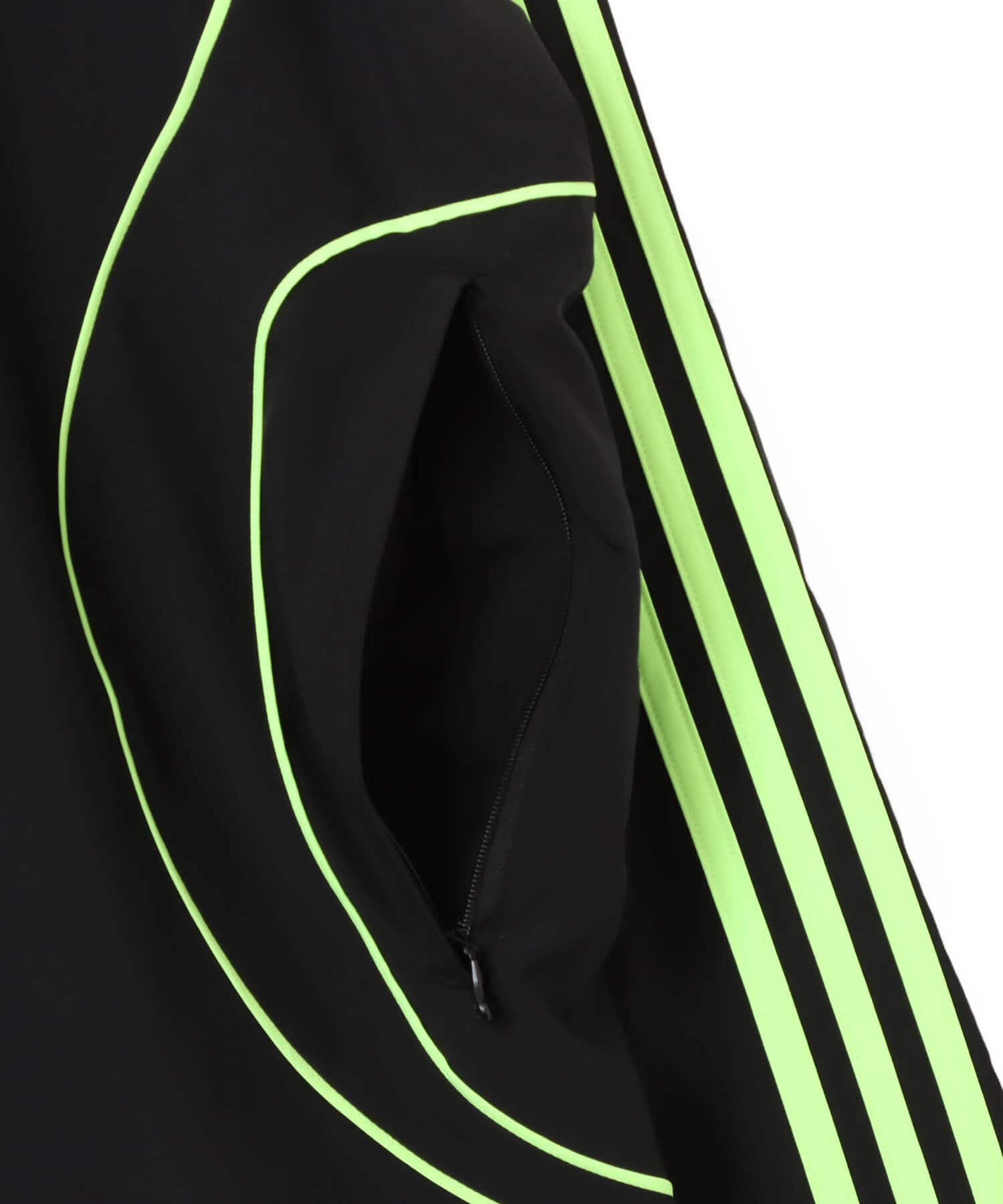 adidas TEAMGEIST ADICOLOR TRACK TOP ブラック/シグナルグリーンの画像