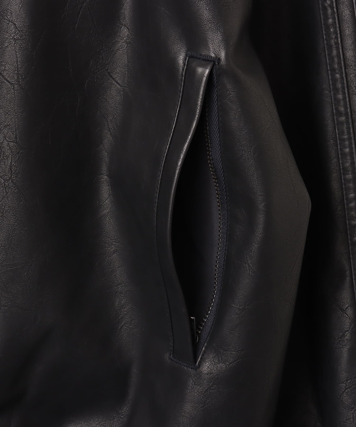 adidas PLEATHER FIREBIRD OVERSIZED TRACKTOP ユーティリティブラックの画像