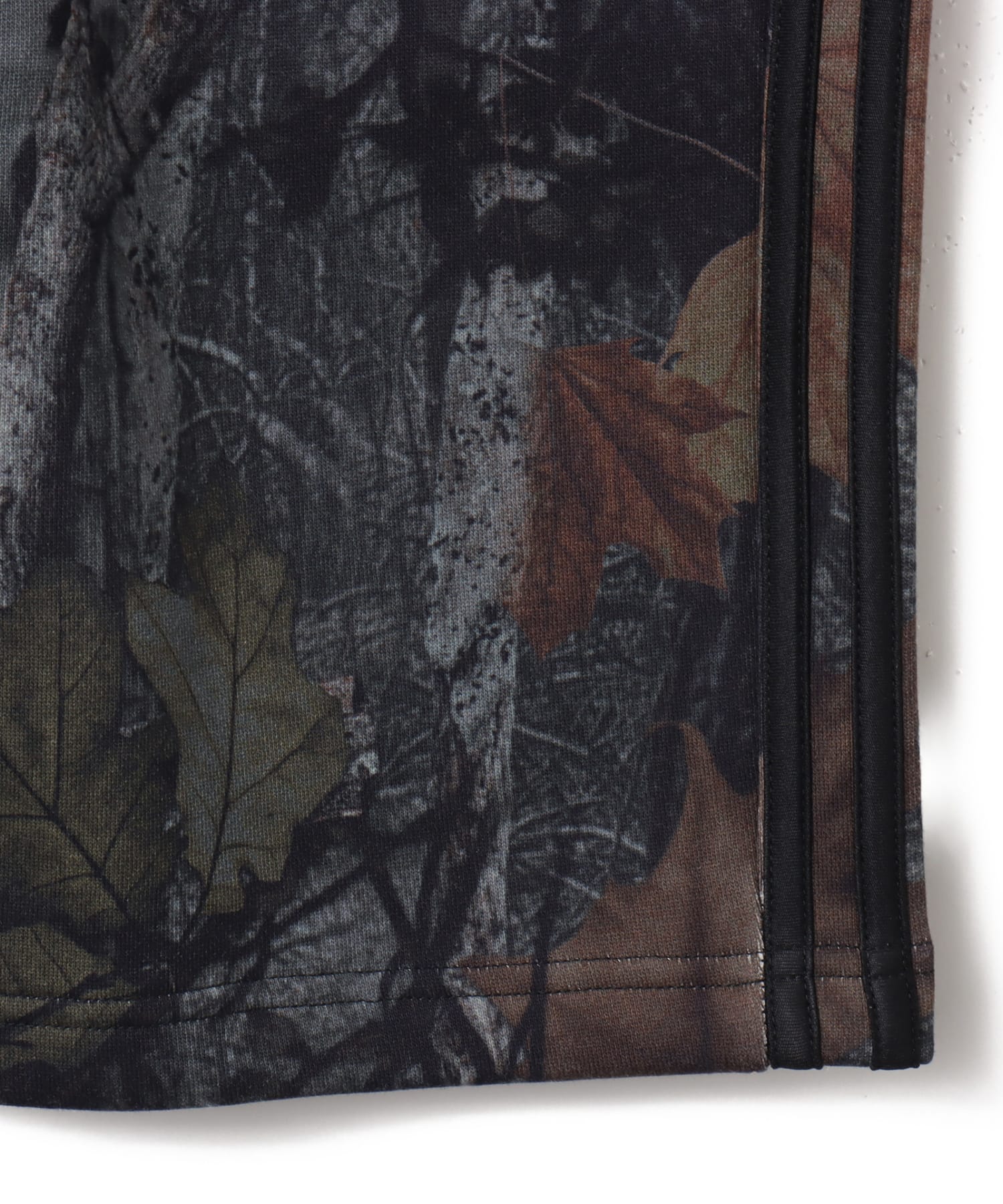 adidas CAMO SWEATPANT ブラックの画像