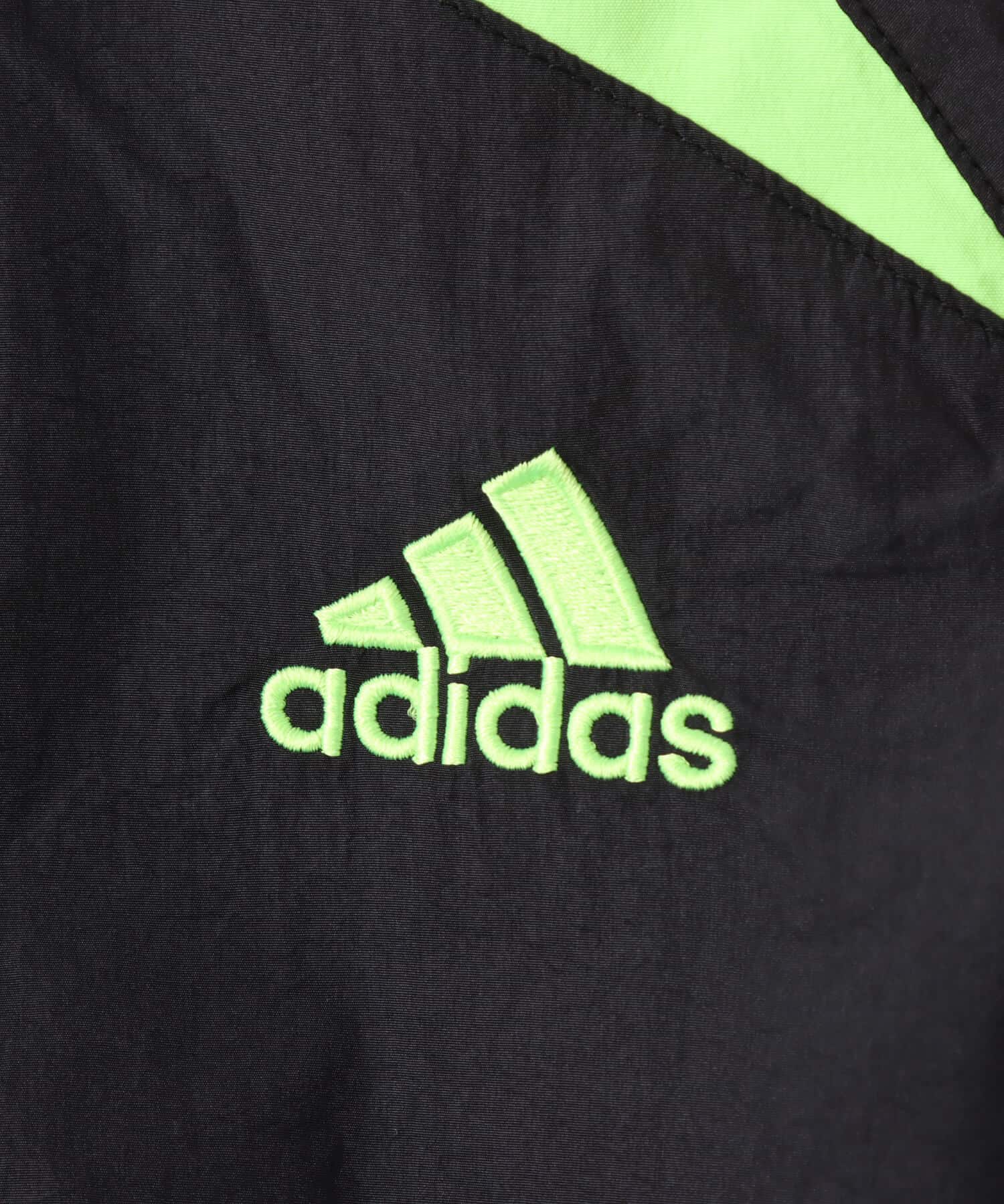 adidas TEAMGEIST ADICOLOR  CROPPED TRACK TOP ブラック/シグナルグリーンの画像