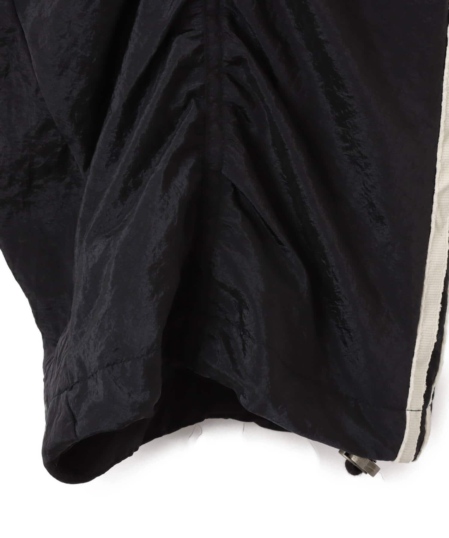 adidas THUG CLUB WOVEN TRACKPANTS ブラック/シルバーメタリックの画像