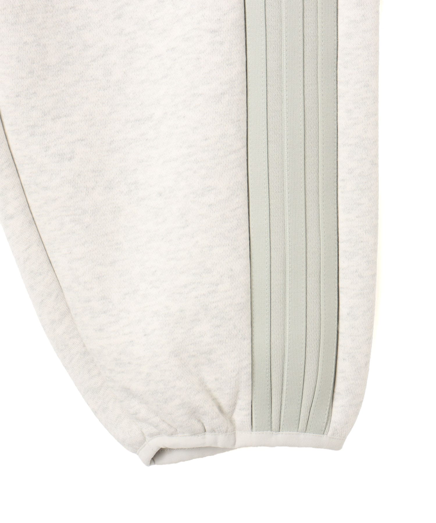 adidas FEAR OF GOD ATHLETICS HEATHER FLEECE PANT ライトグレーヘザーの画像