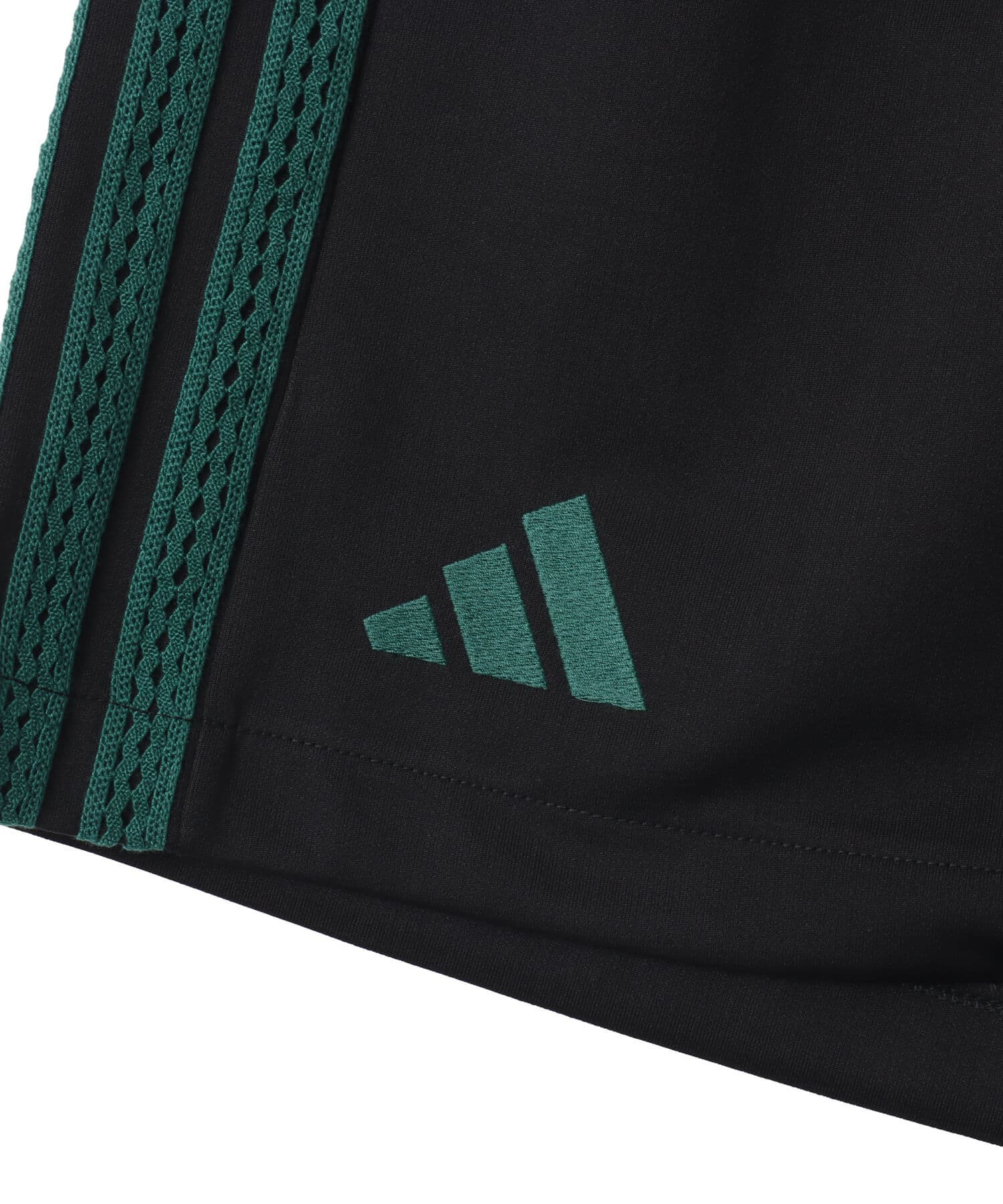 adidas X ARTE ANTWERP SHORTS ブラックの画像