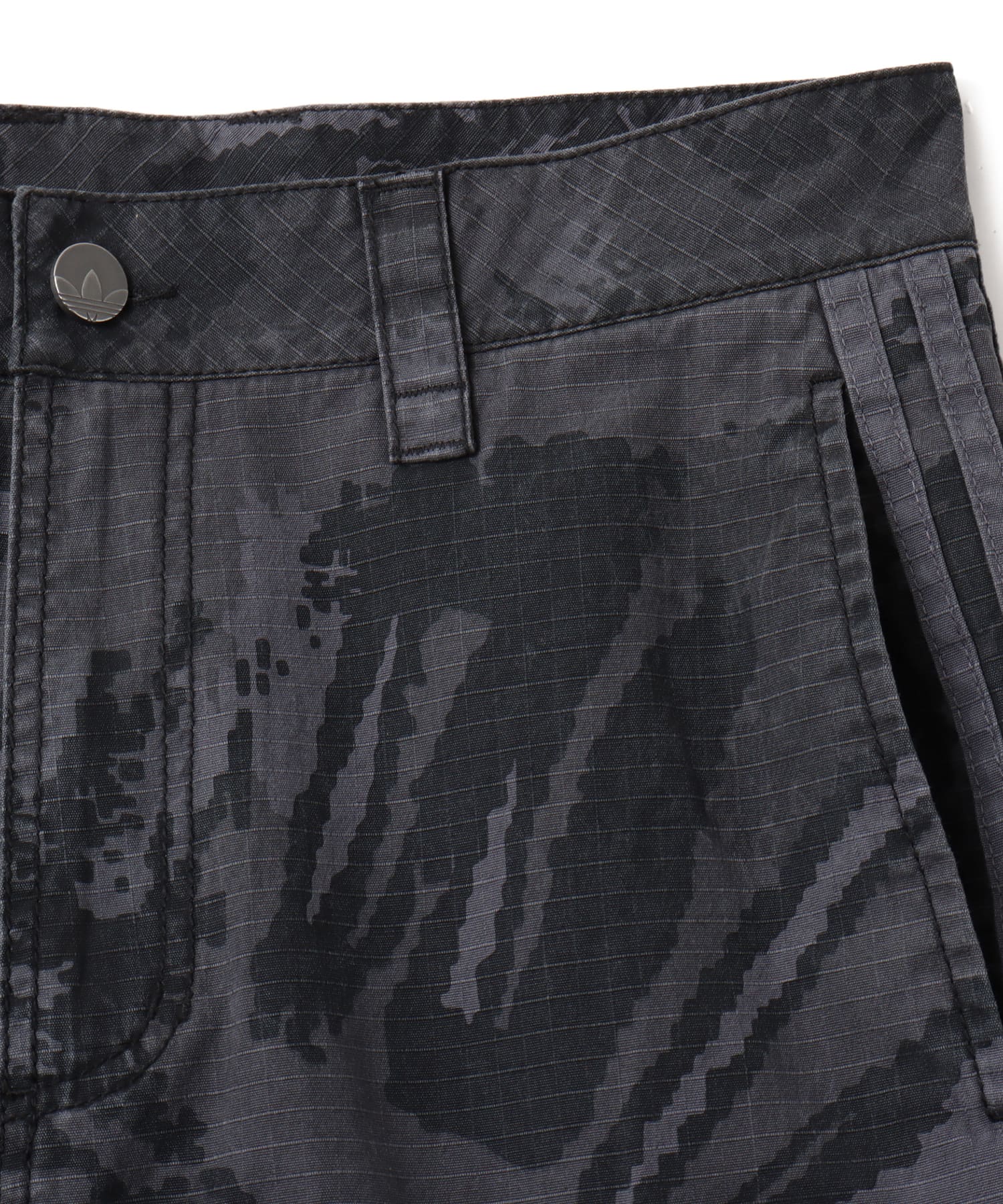 adidas ZIP-OFF CARGO PANTS マルチカラー/グレースリーの画像