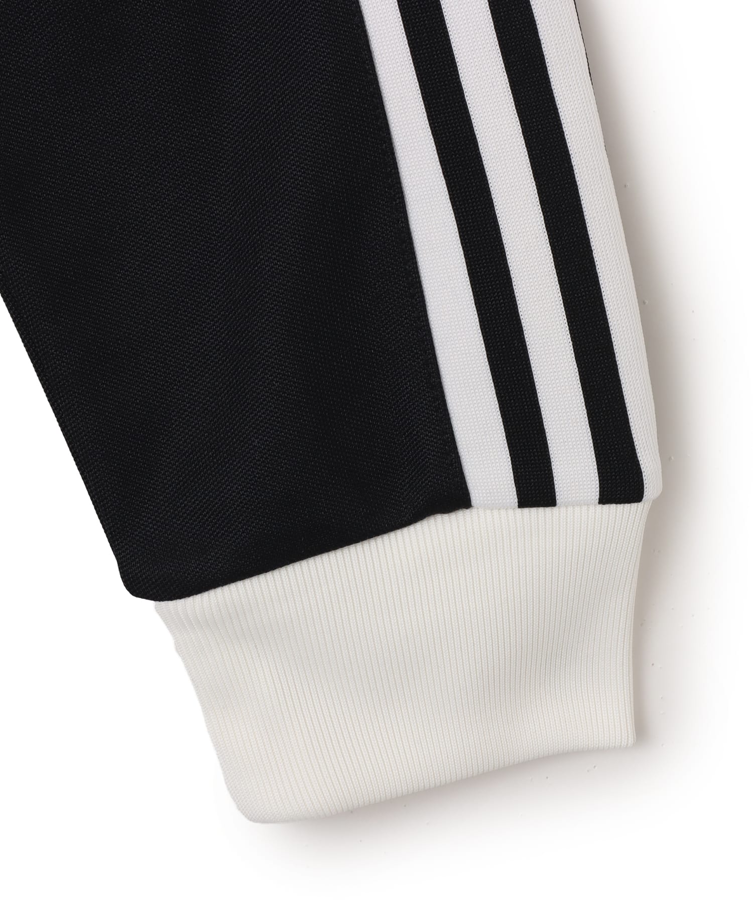 adidas CLASSIC TRACK TOP ブラックの画像