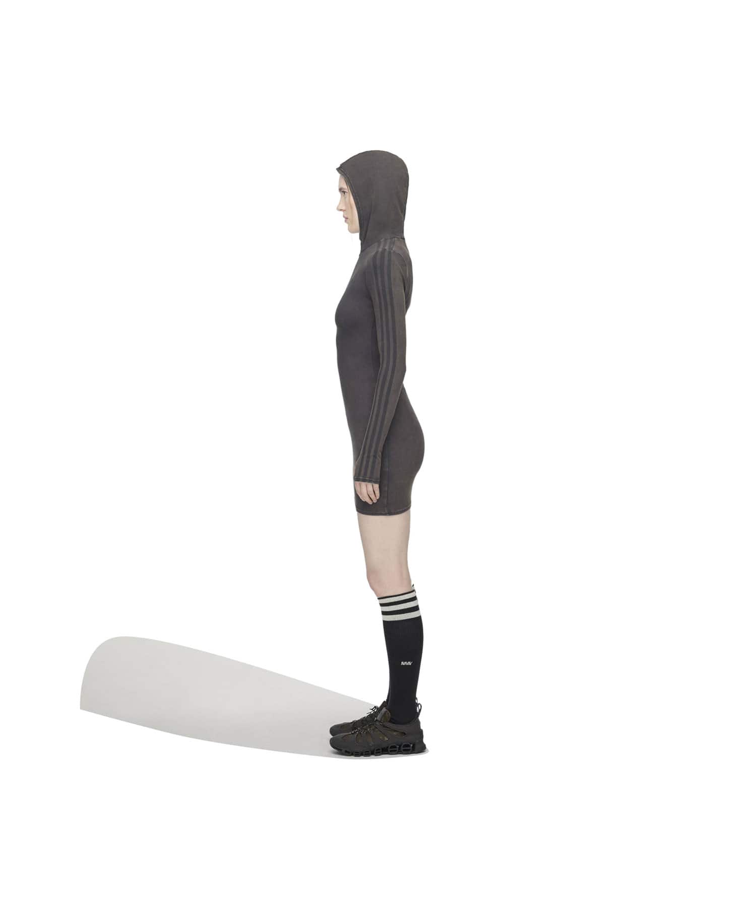adidas BY AVAVAV TSHIRT DRESS カーボンの画像