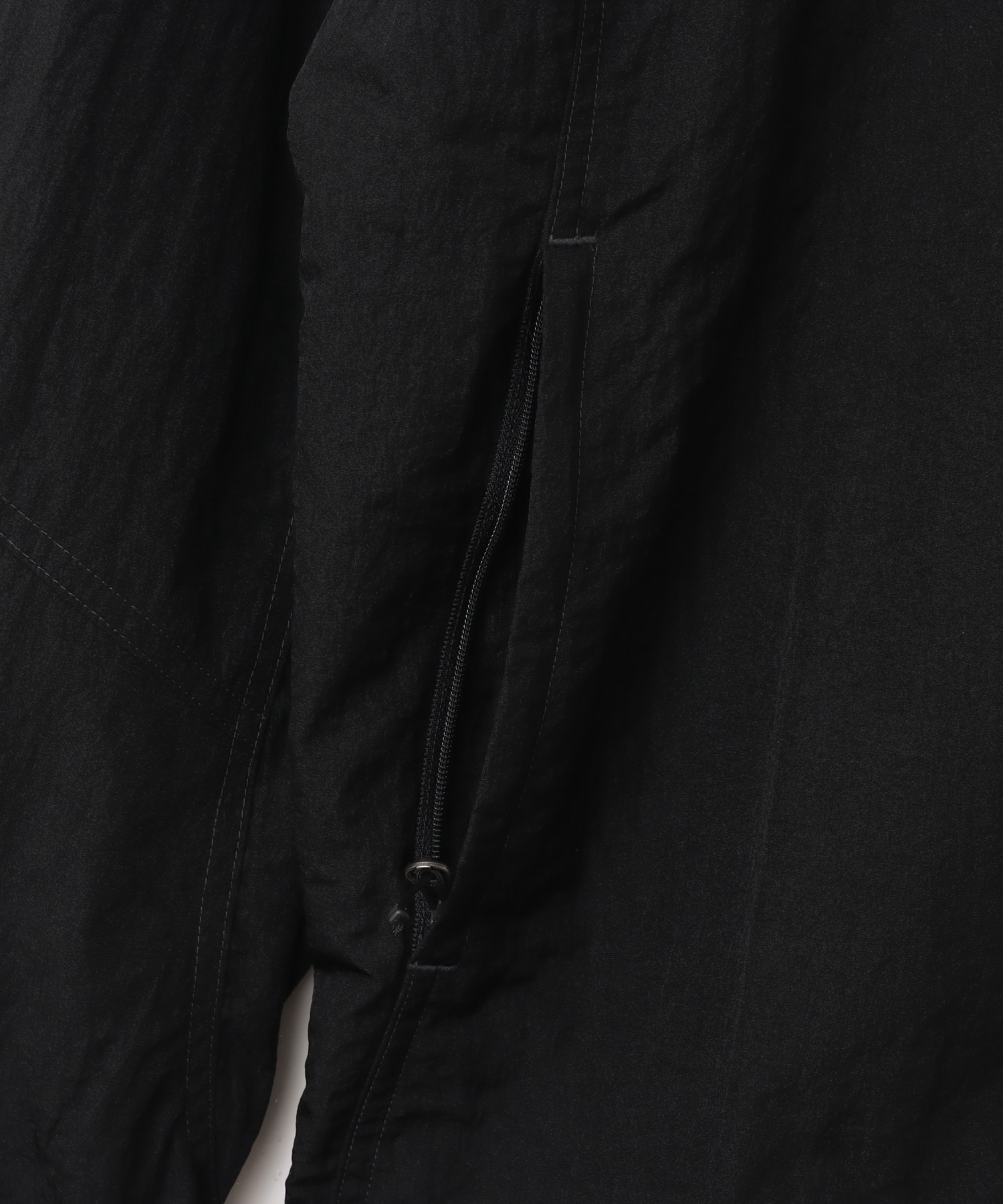 adidas DAY//Ø WOVEN JACKET M ブラックの画像