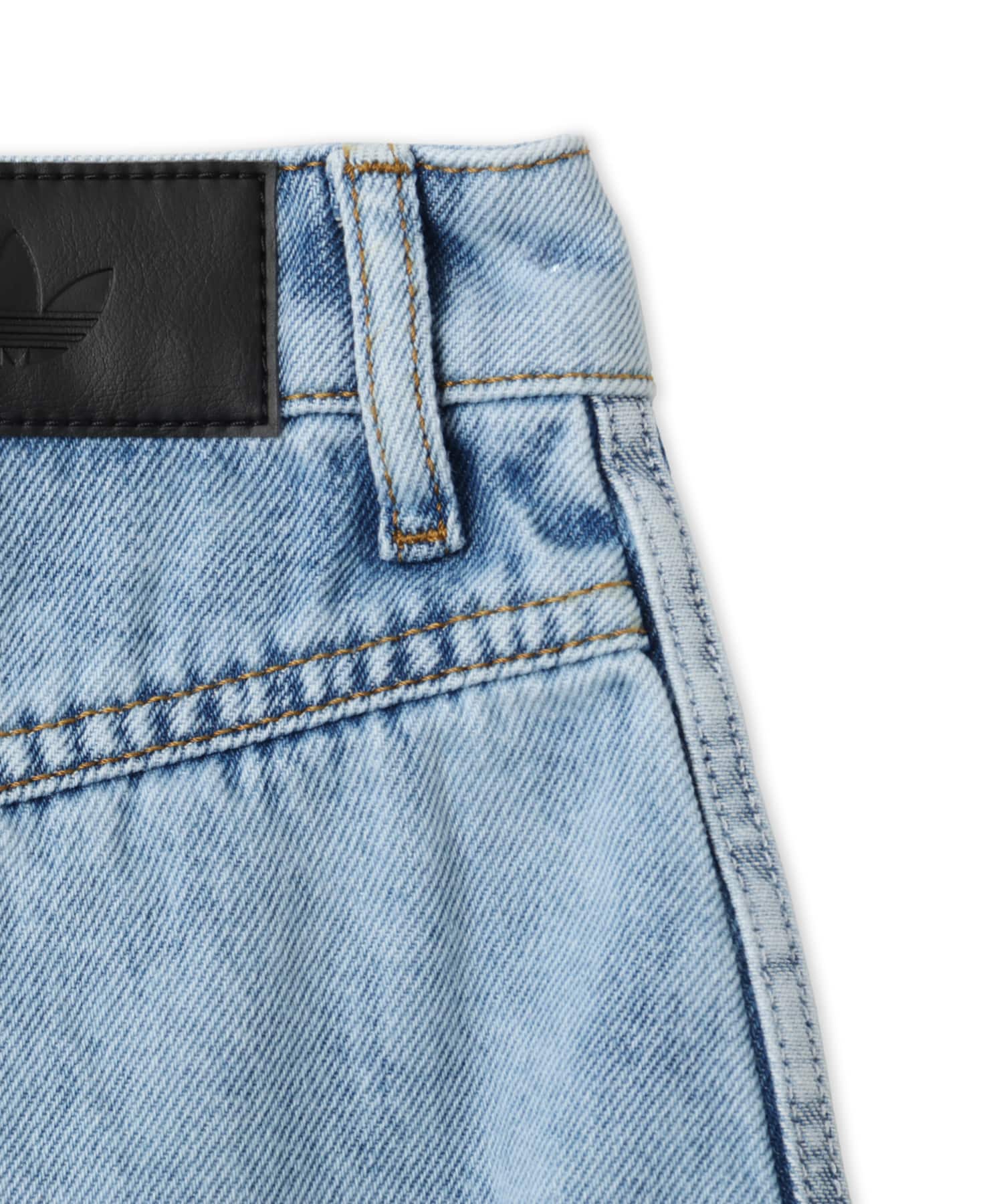 adidas 3 STRIPES MINI SKIRT DENIM ライトデニムの画像