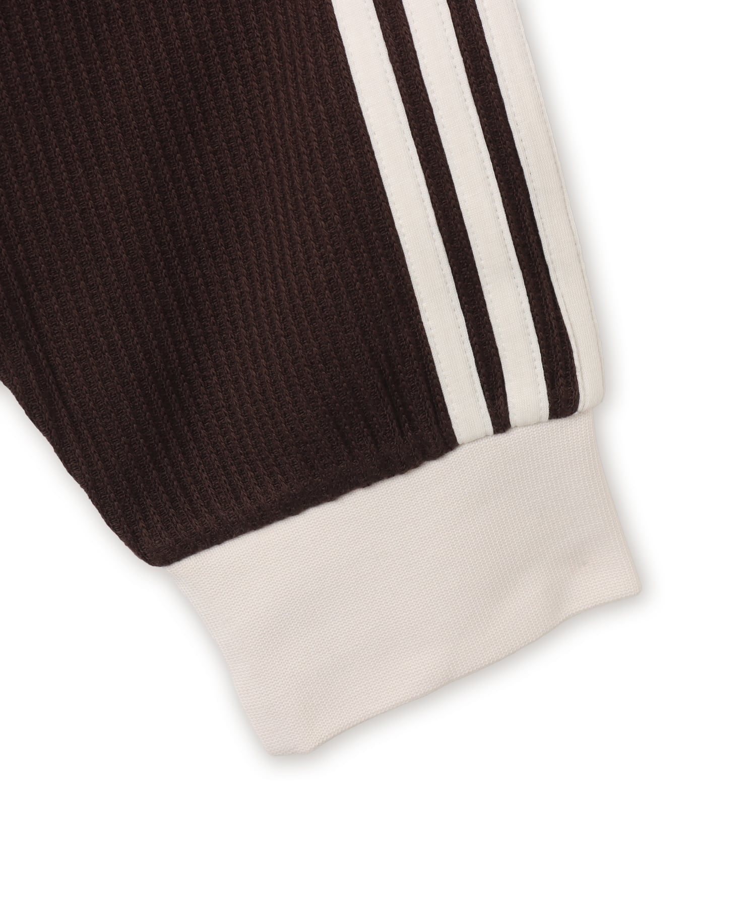 adidas WAFFLE CLASSIC TRACK TOP ダークブラウンの画像