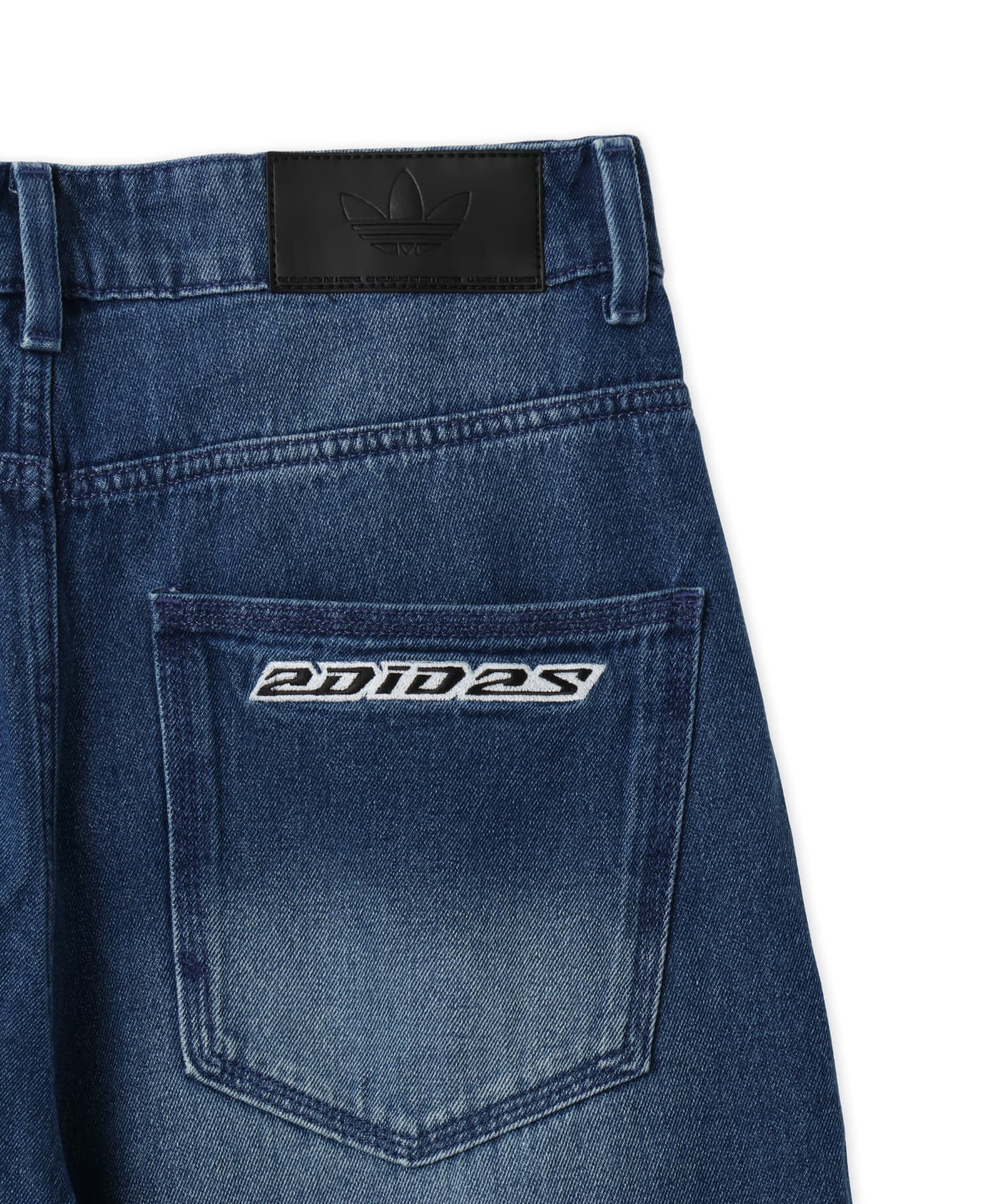 adidas JEANS ミディアムヴィンテージデニムの画像