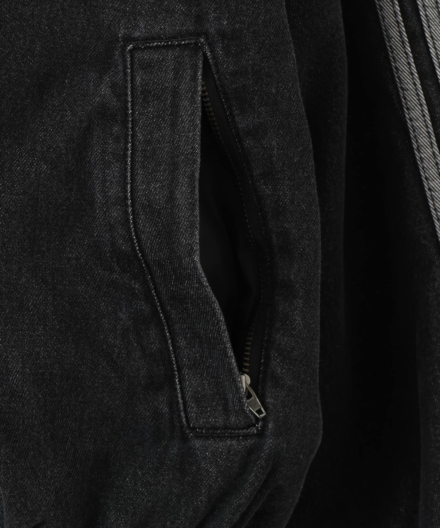 adidas FIREBIRD JACKET トゥルーブラックデニムの画像