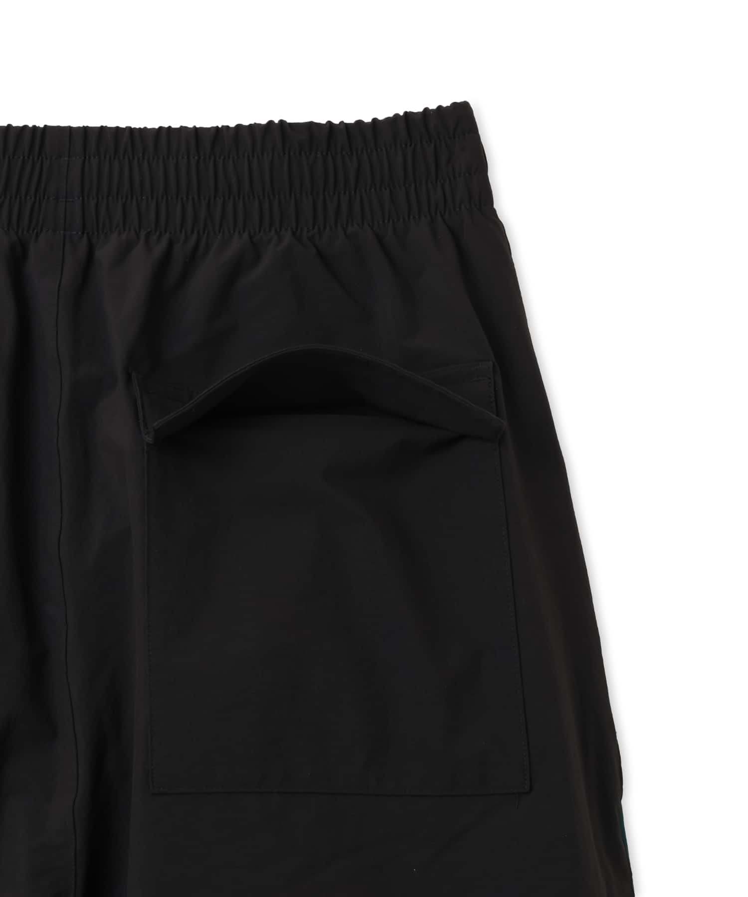 adidas CHAVARRIA CDM WOVEN TRACK PANT ブラックの画像