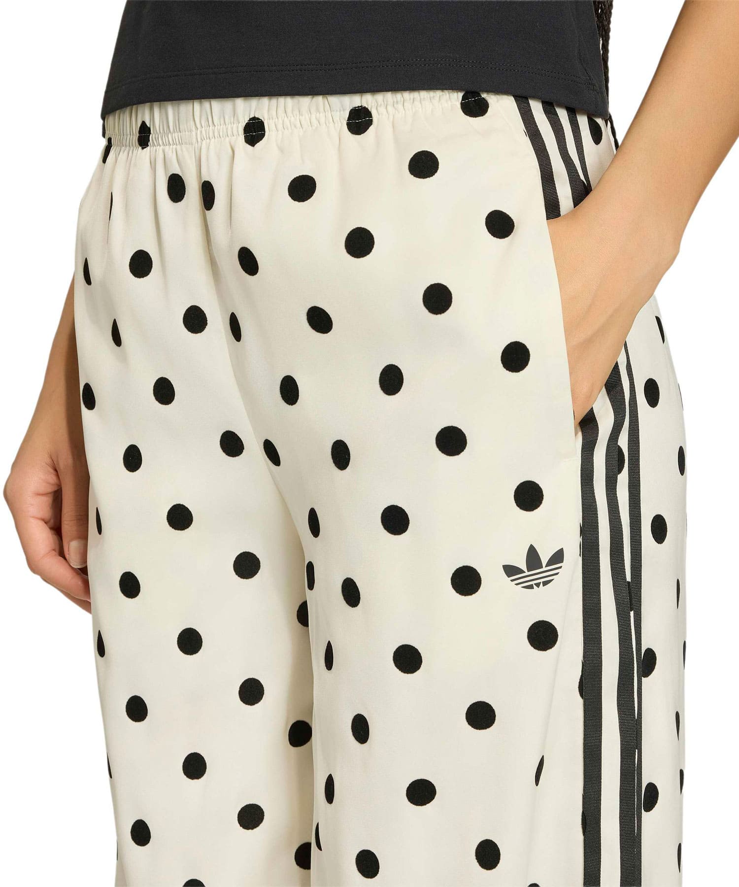 adidas WIDE LEG PANTS オフホワイトの画像