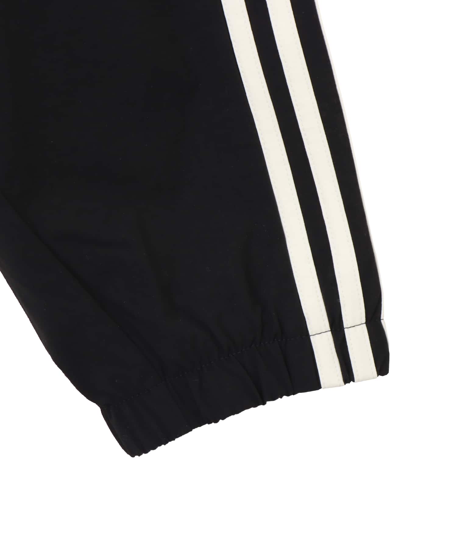 adidas CHAVARRIA CARGO TRACK TOPブラックの画像