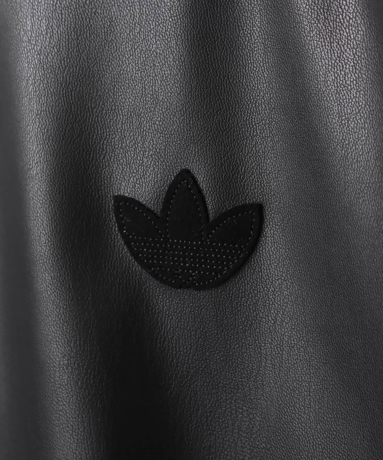 adidas SST PLEATHER TRACK TOP ブラックの画像