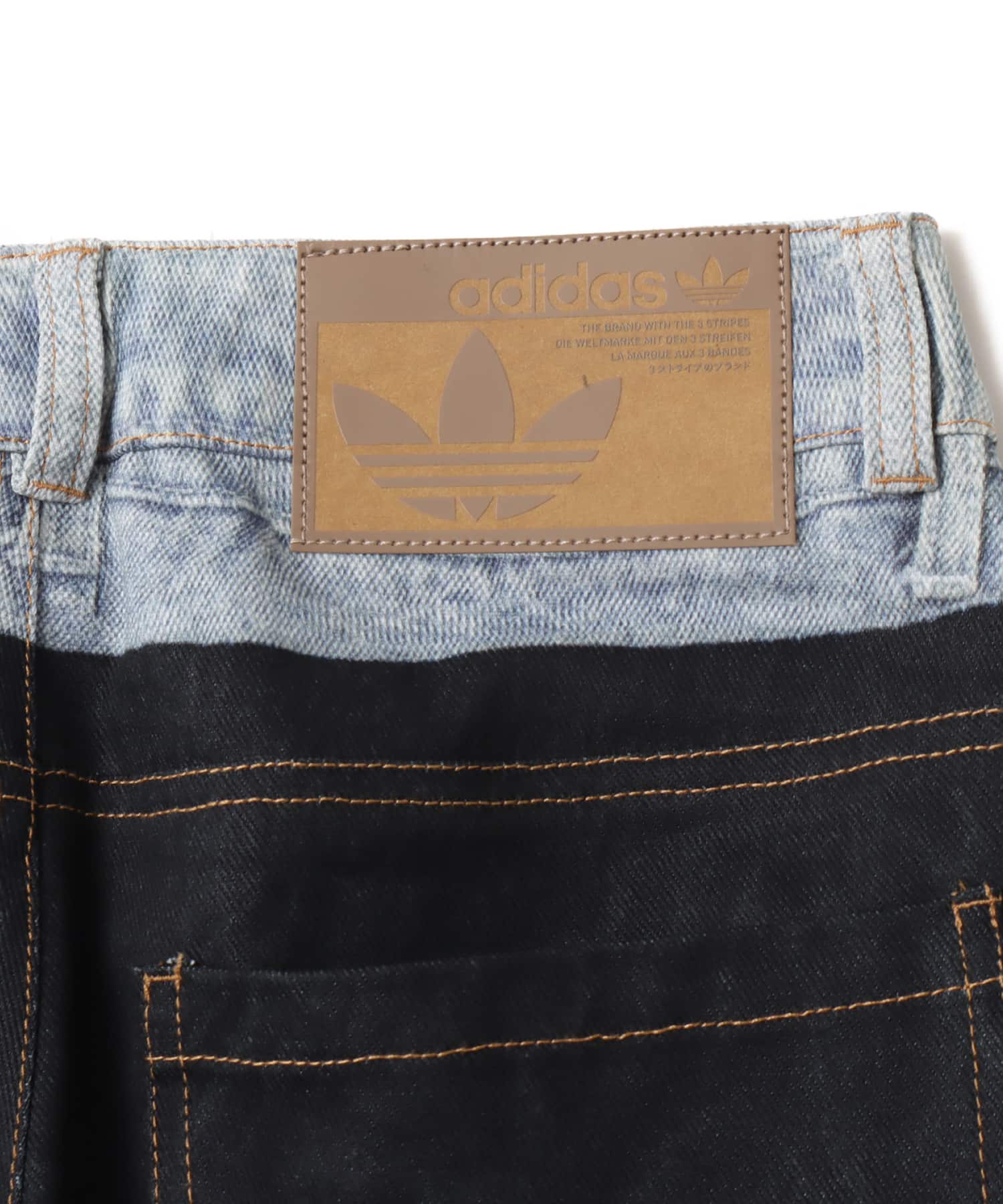 adidas VINTAGE ADIBREAK PRINTED DEAD JEANS ライトデニム/ブラックの画像