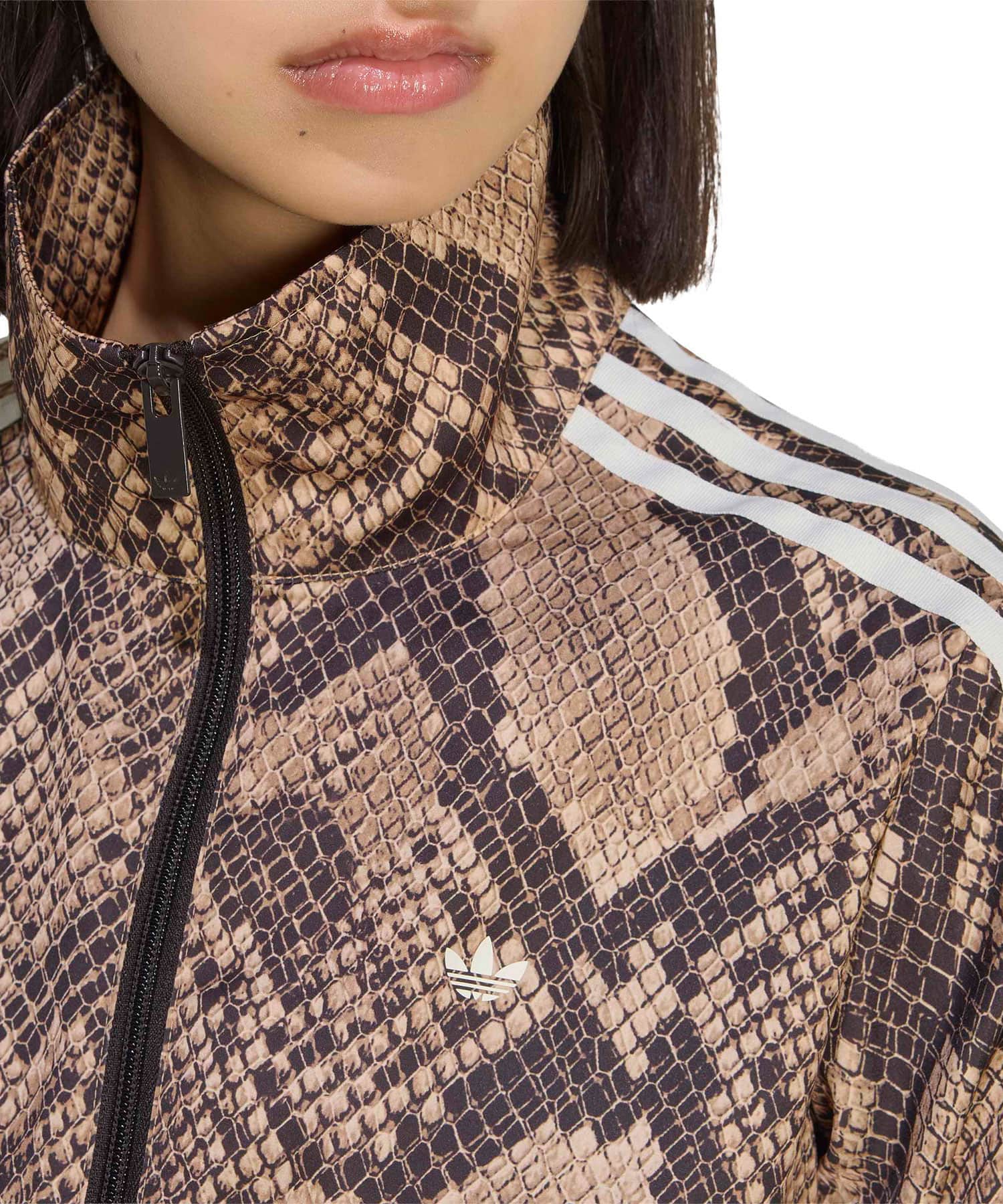 adidas SNAKE PRINT SATIN FIREBIRD TRACK TOP リネン/マジックベージュの画像