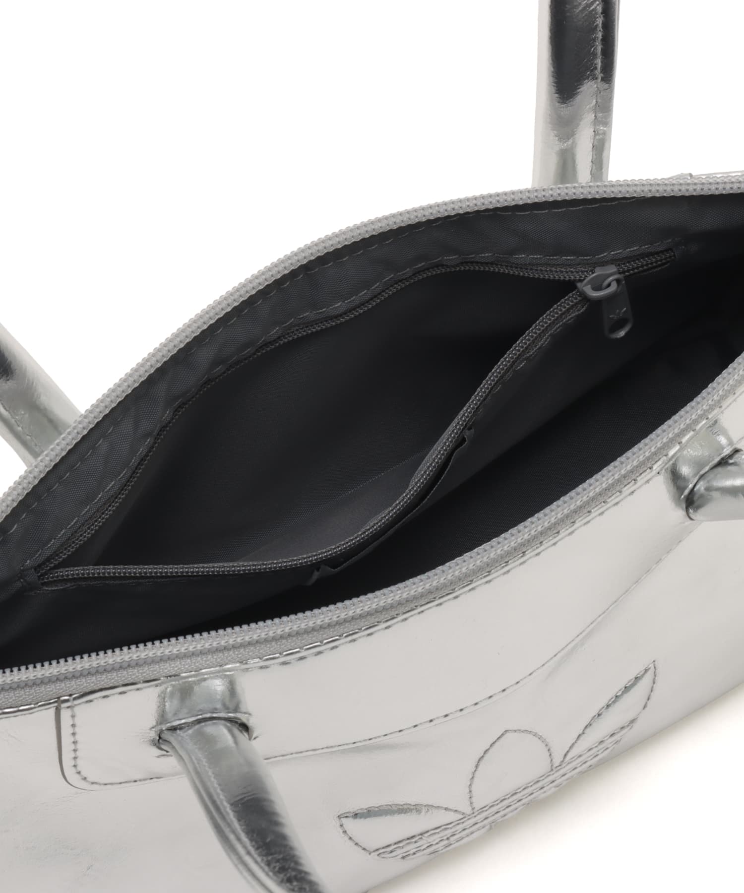 adidas ADILENIUM 5.0  ADILENIUM BAG シルバーメタリックの画像