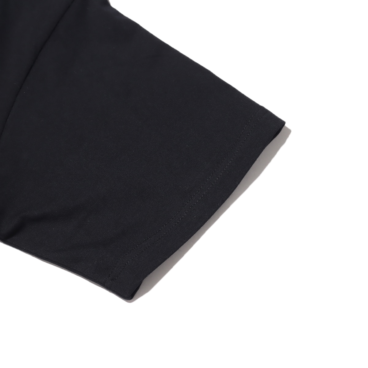 Loy Ahrkt Plug Boys Tee ブラック 21SP-Iの画像