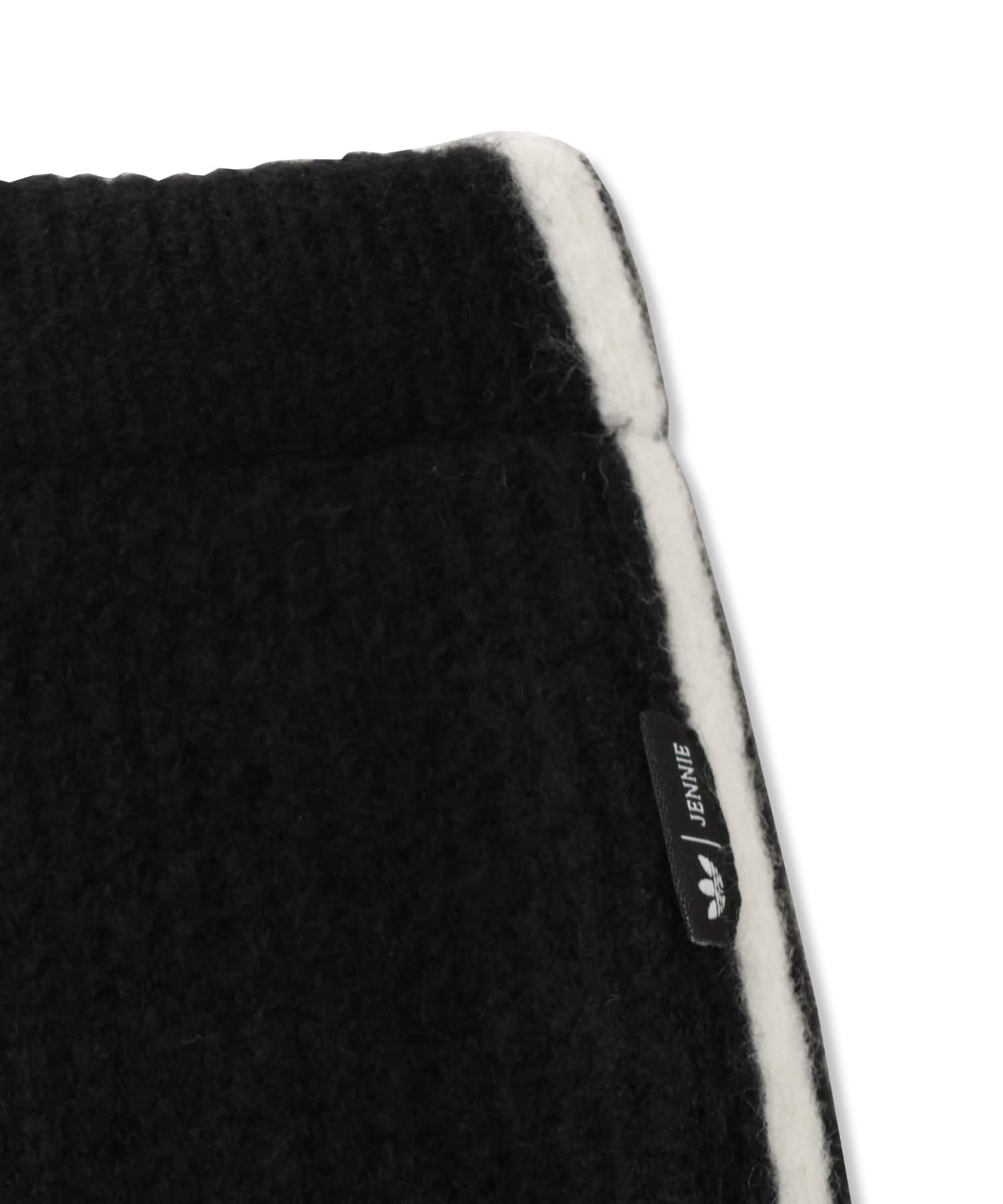 adidas JENNIE KNITTED LOOSE JOGGERS ブラックの画像