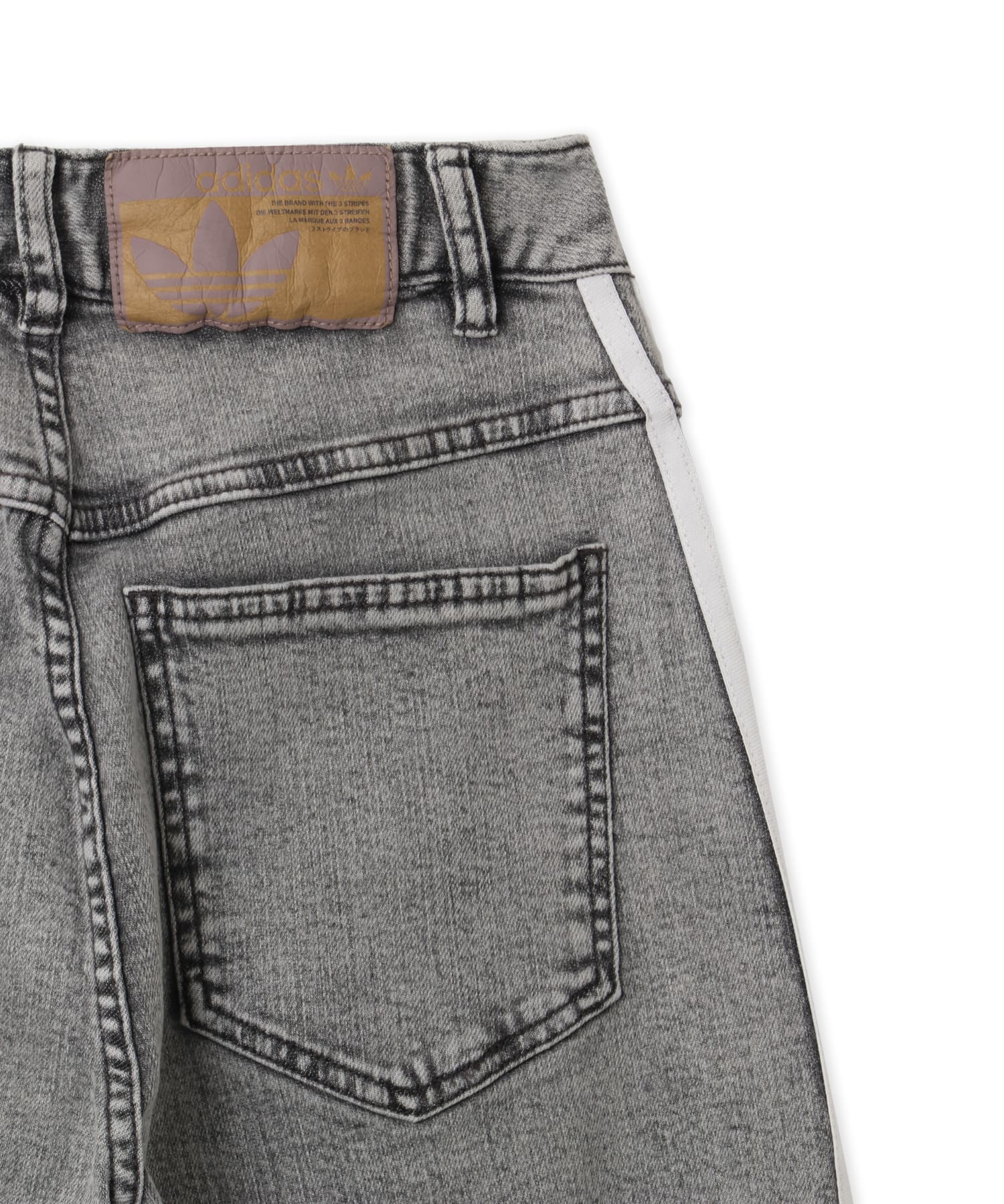 adidas DENIM PLEATS WIDE LEG PANTS ウォッシュドグレーデニムの画像