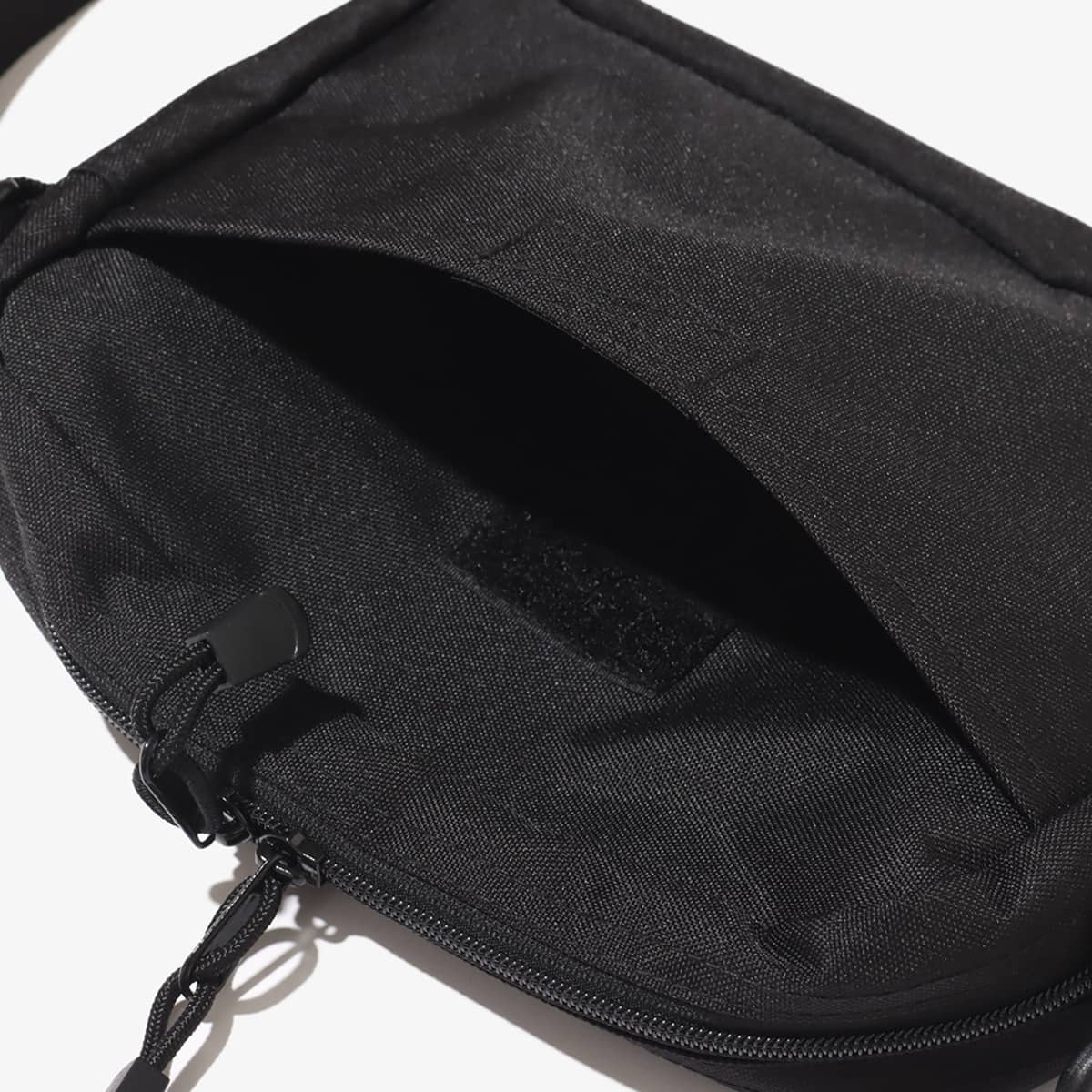 atmos Shoulder Small Bag BLACKの画像