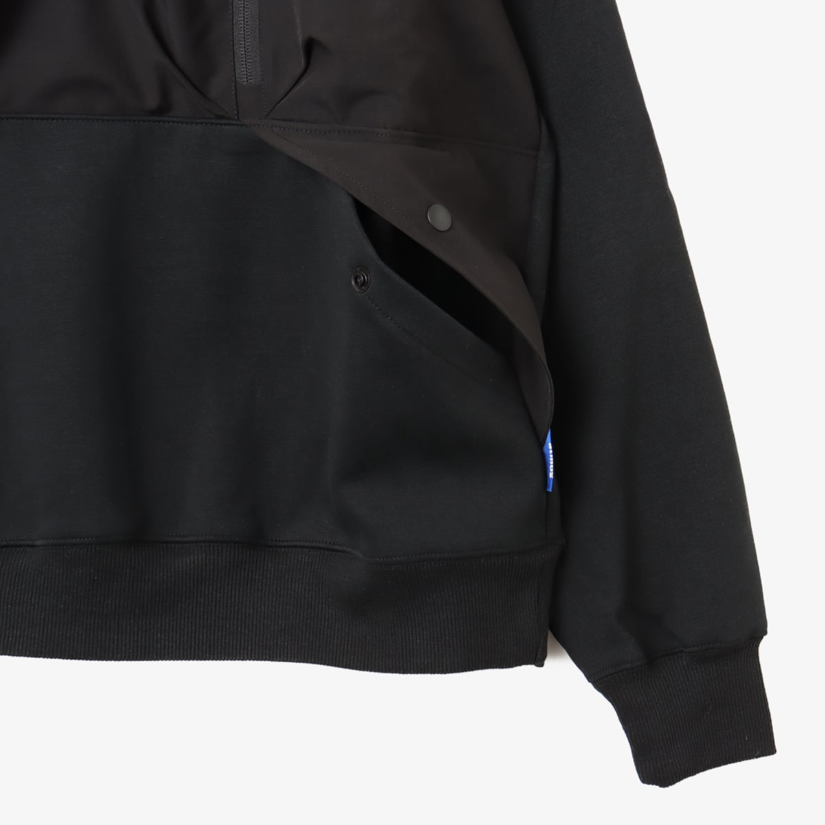 atmos TECHNICAL Hooded Sweatshirt BLACKの画像