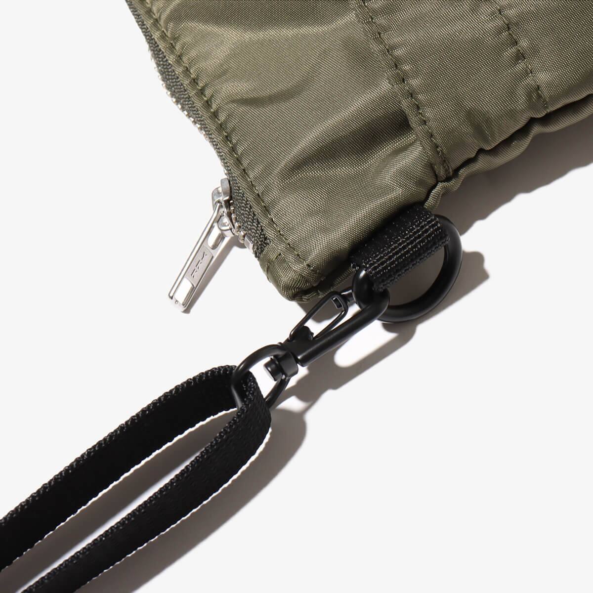 atmos Nylon Twill shoulder bag KHAKIの画像