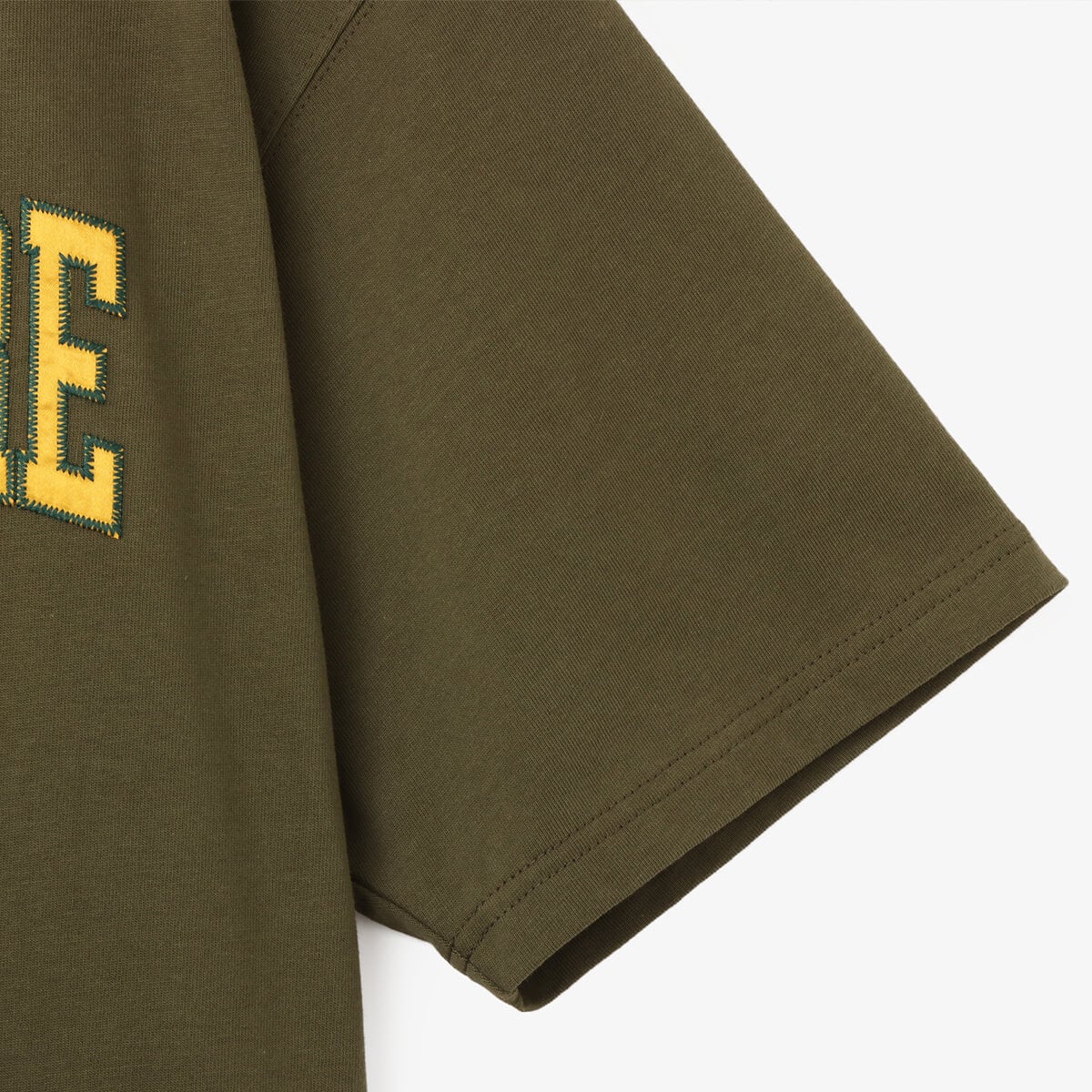 atmos college logo T-Shirts KHAKIの画像
