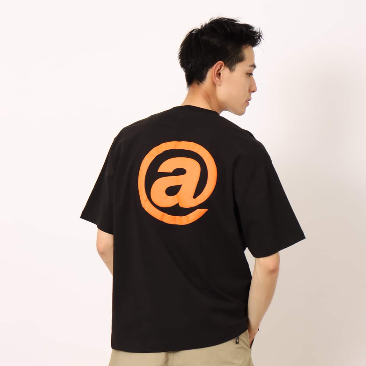 atmos @ Logo Print T-shirt BLACKの画像