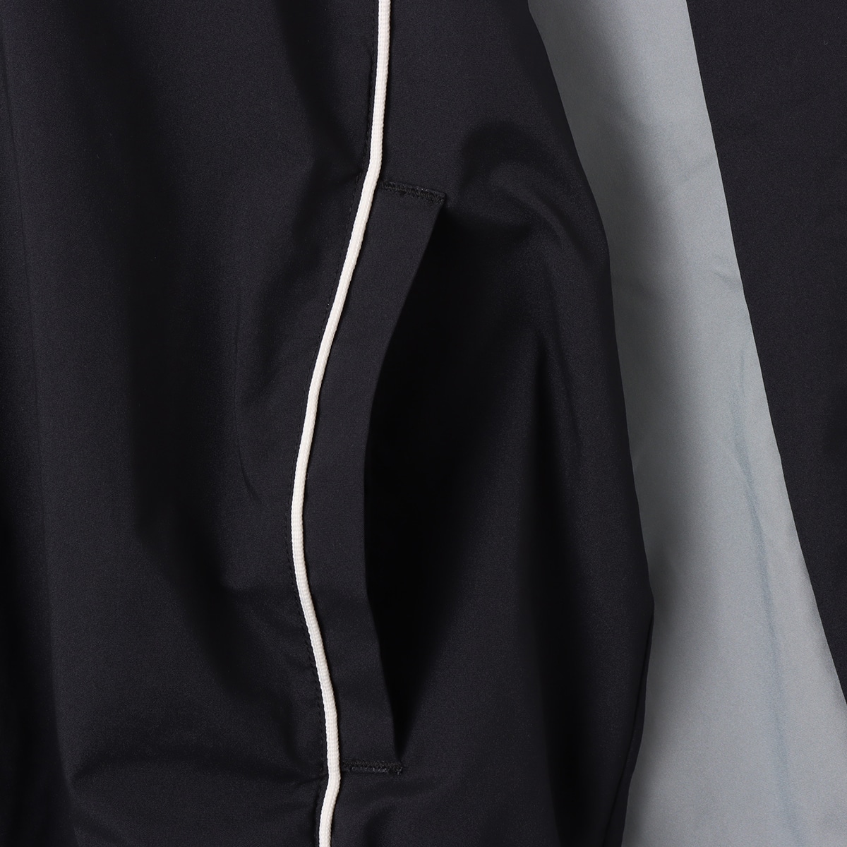 UMBRO x atmos Track Jacket BLACKの画像