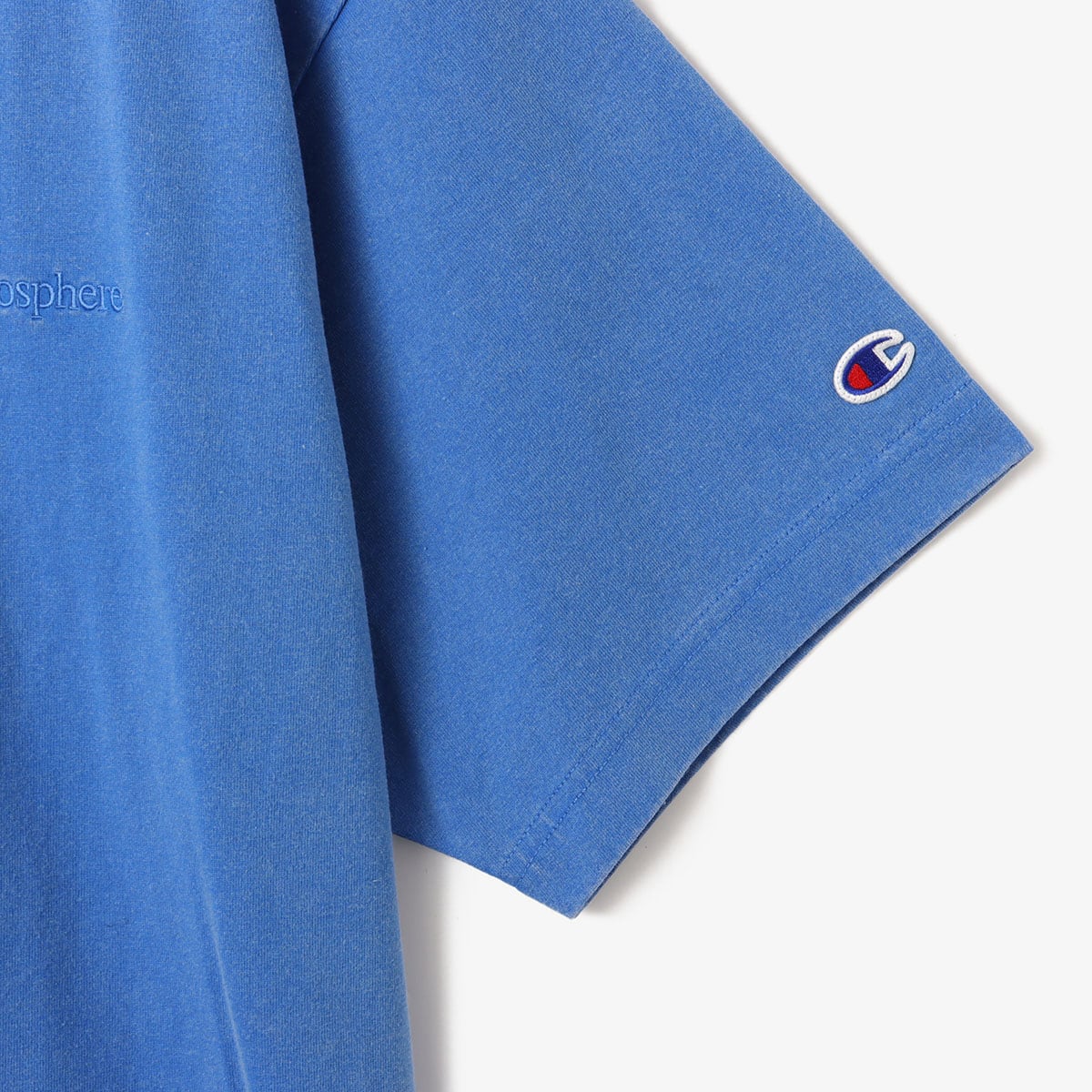 atmos × champion PIGMENT T-shirt LIGHT BLUEの画像