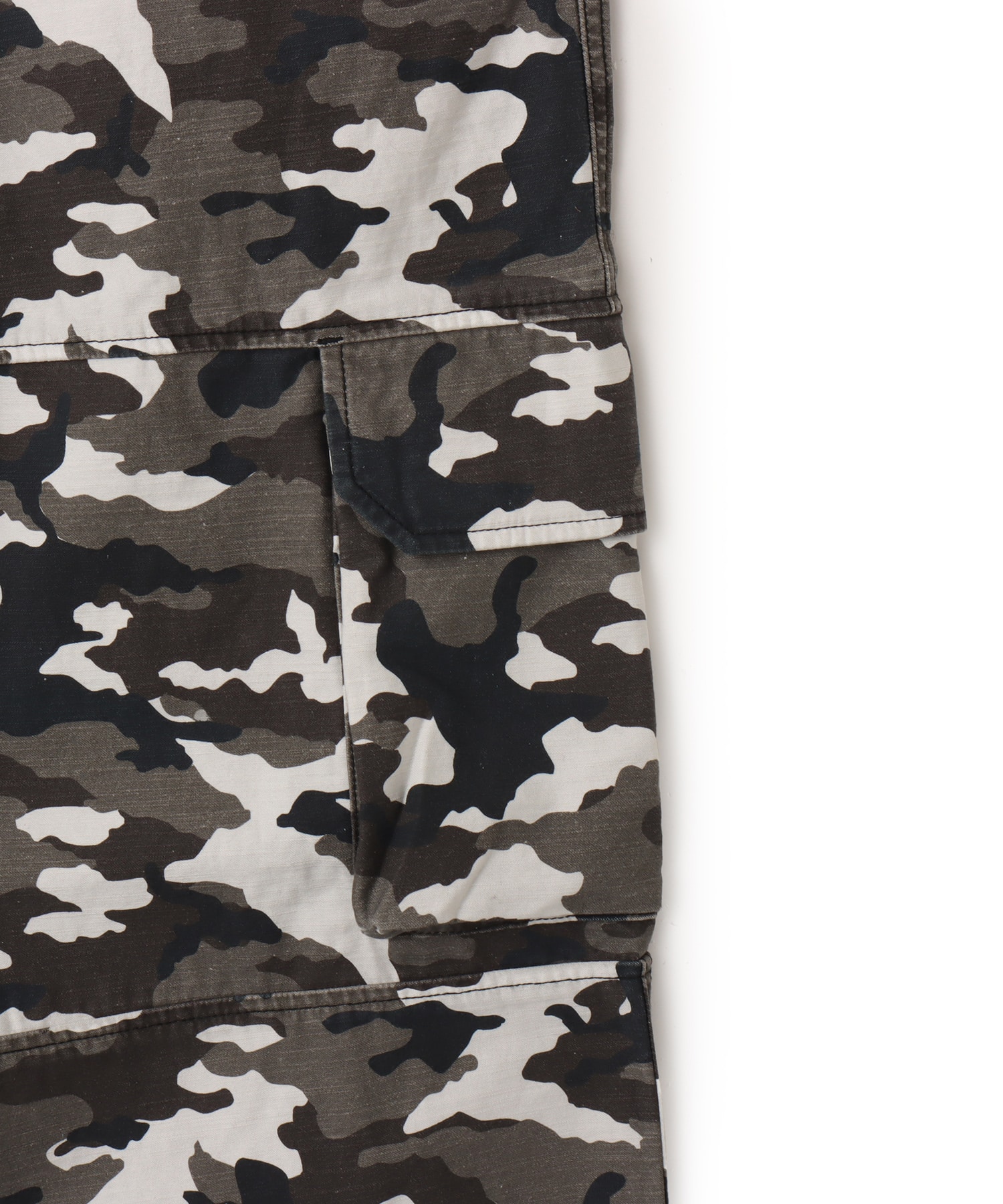 atmos Back Satin Cargo Pants BLACK CAMOUFLAGEの画像