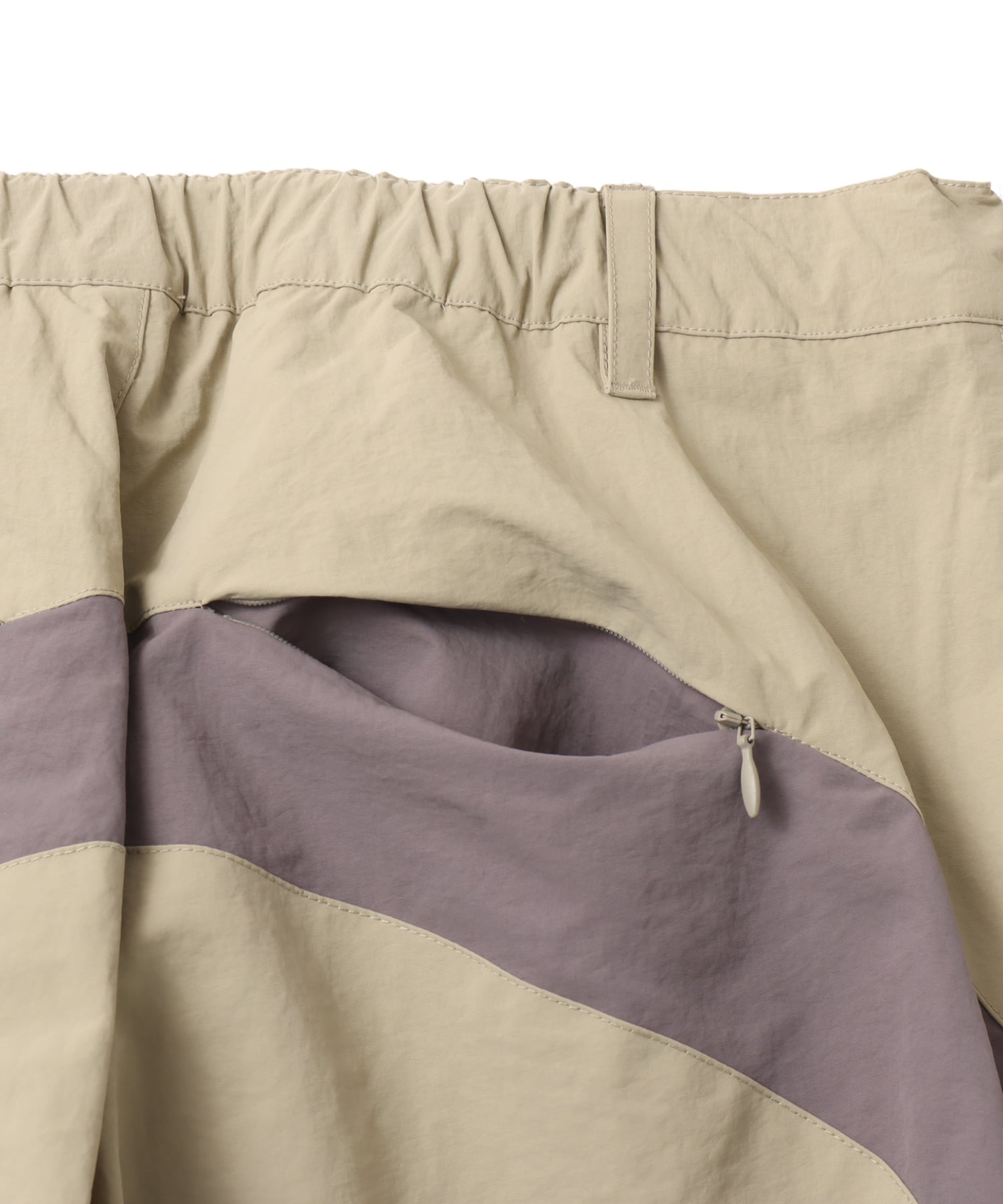 atmos Bicolor Track Pants BEIGEの画像