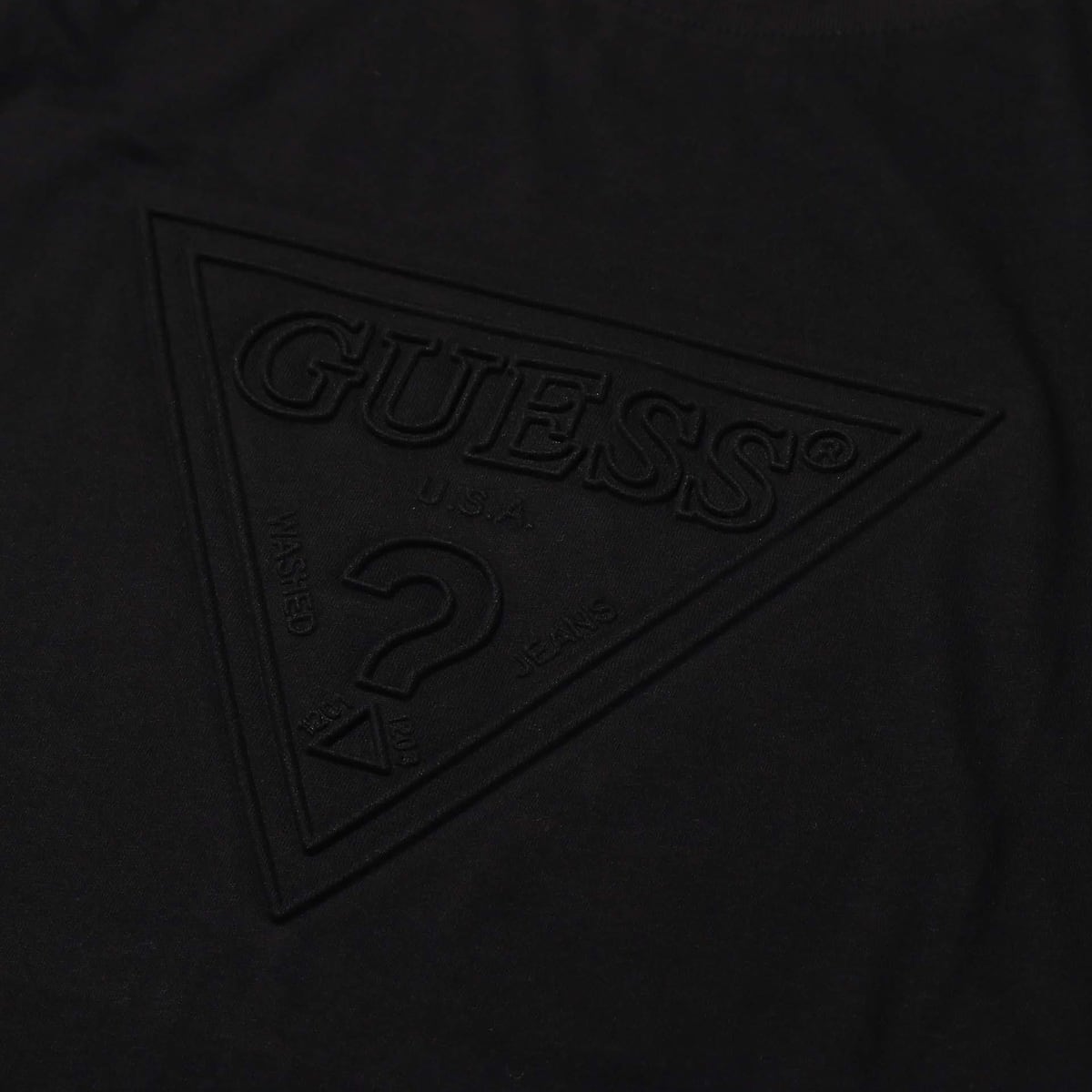 GUESS MEN'S S/SLV TEE SHIRT W/EMBOSSED LOGO AT  BLACKの画像