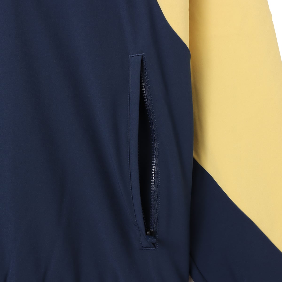 New Balance Hoops Woven Track Jacket NBネイビーの画像