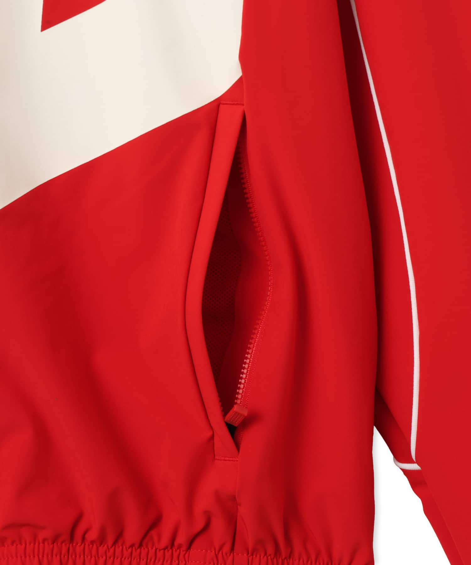New Balance BASKETBALL OVERSIZED PRINTED WOVEN JACKET チームレッドの画像